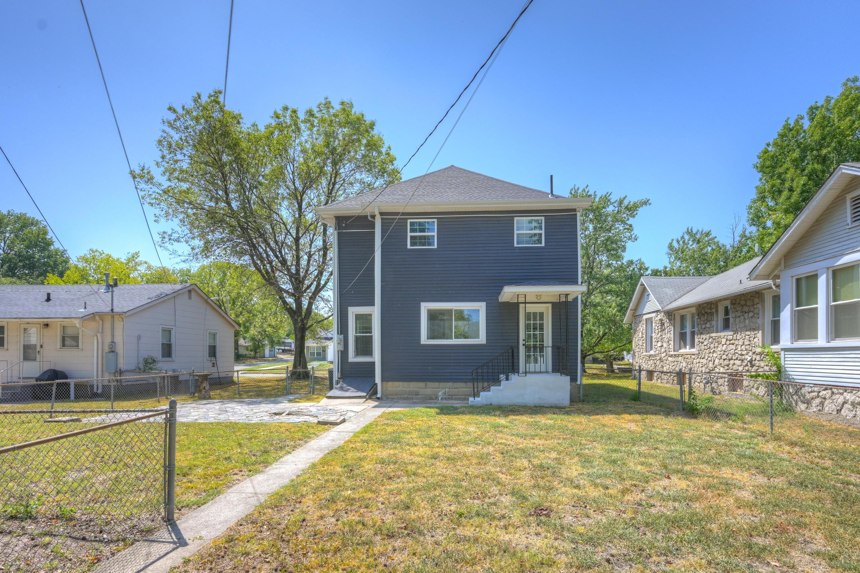 407 North Jackson Avenue Property Photo 45