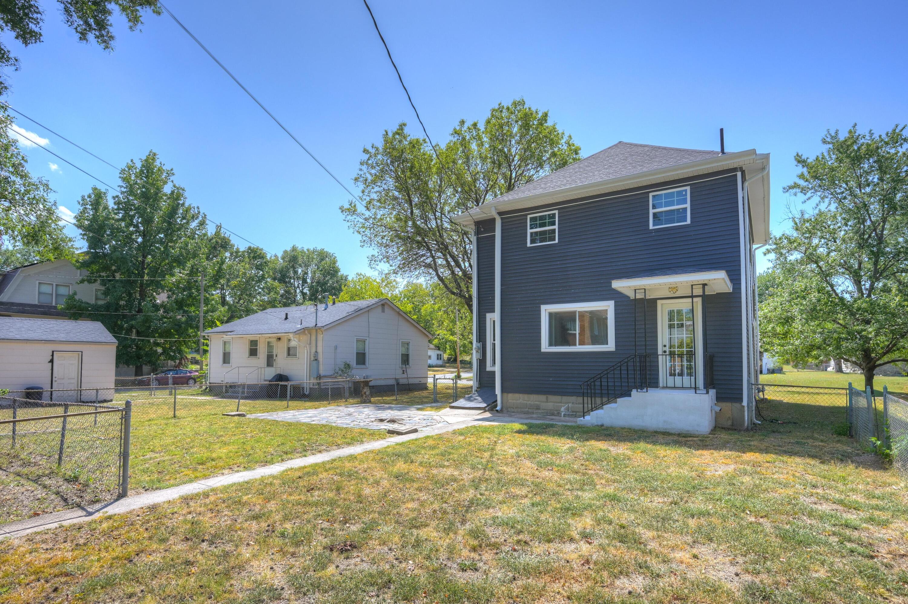 407 North Jackson Avenue Property Photo 46