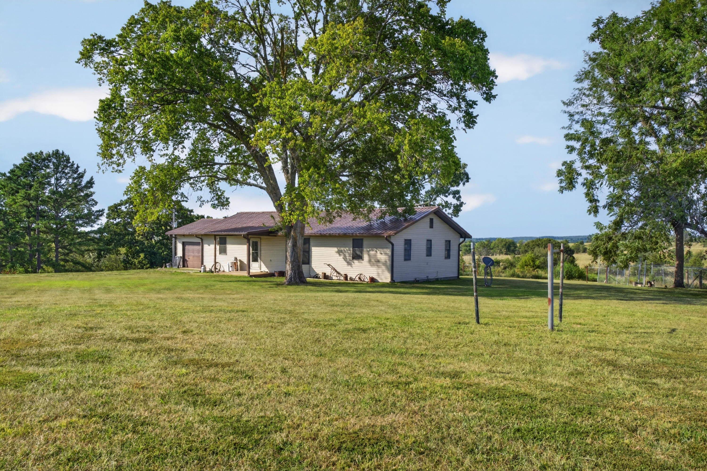 15892 Mellow Drive Property Photo 1