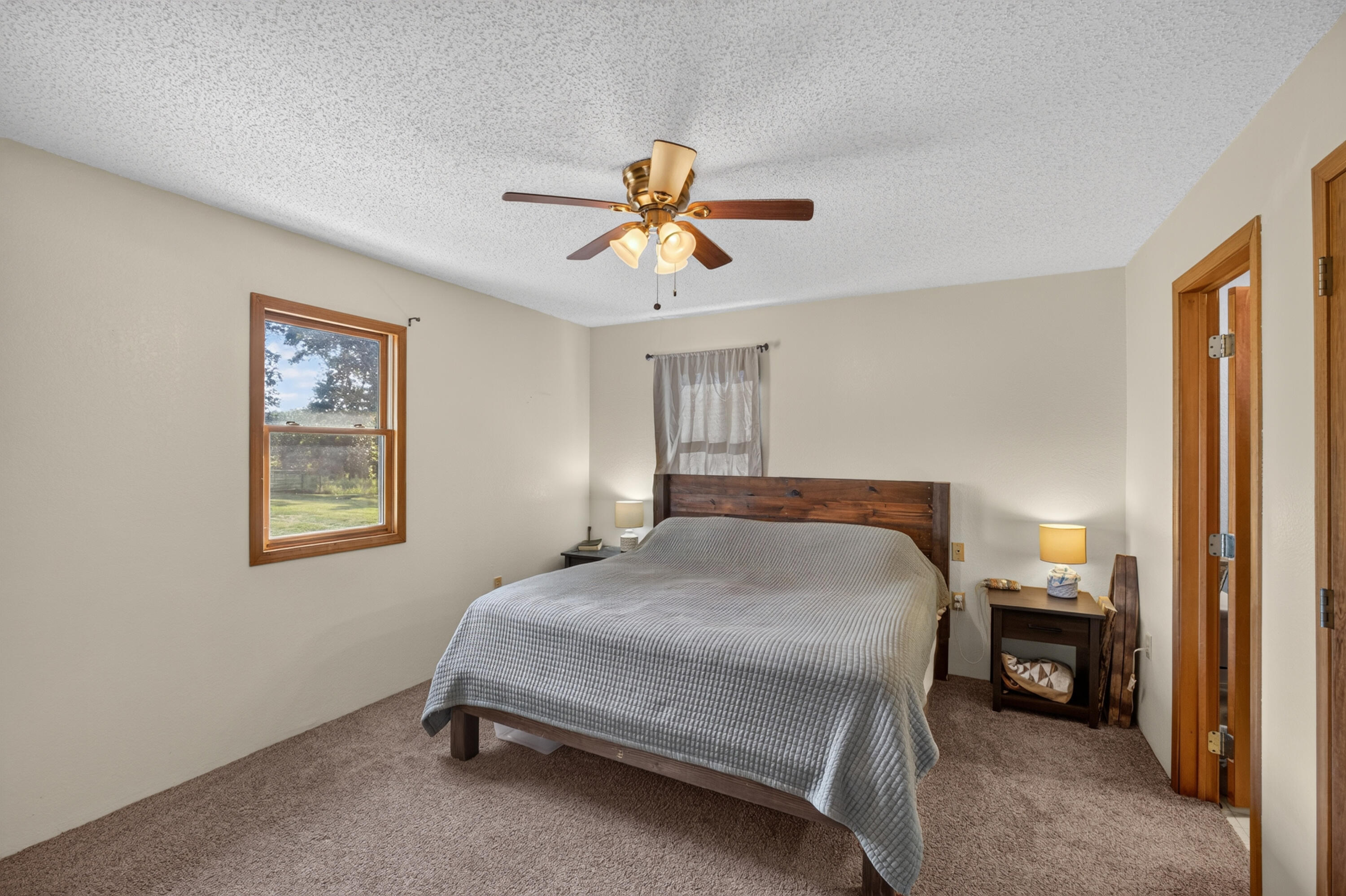 15892 Mellow Drive Property Photo 9