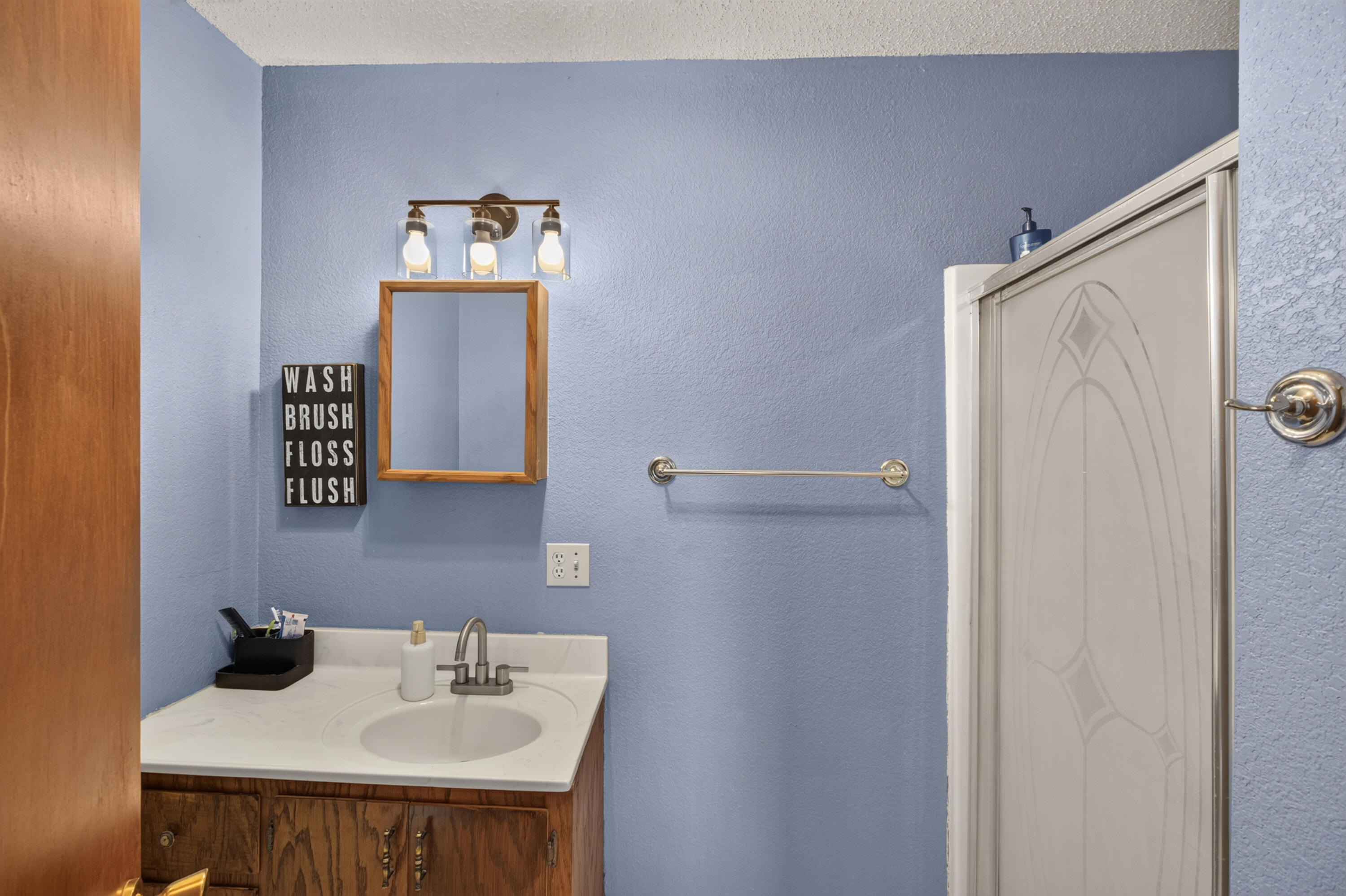 15892 Mellow Drive Property Photo 10