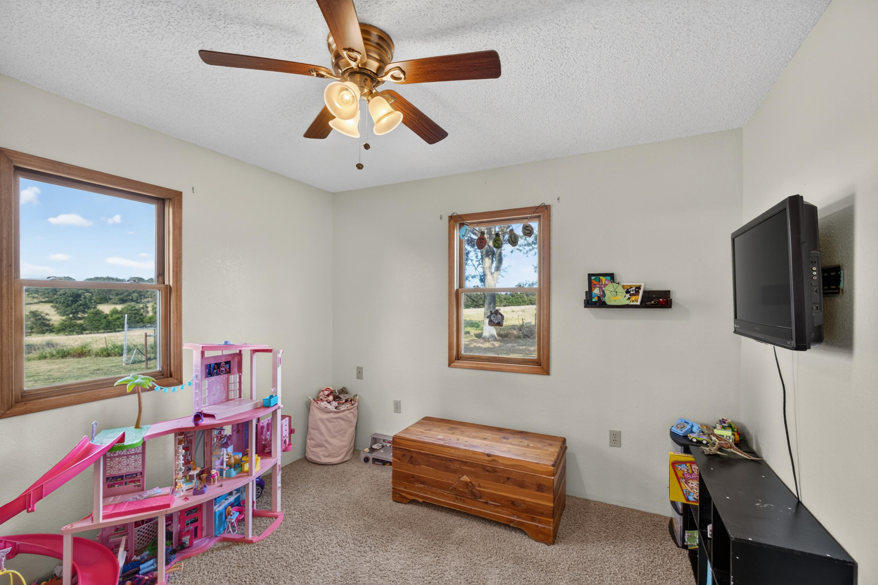 15892 Mellow Drive Property Photo 15