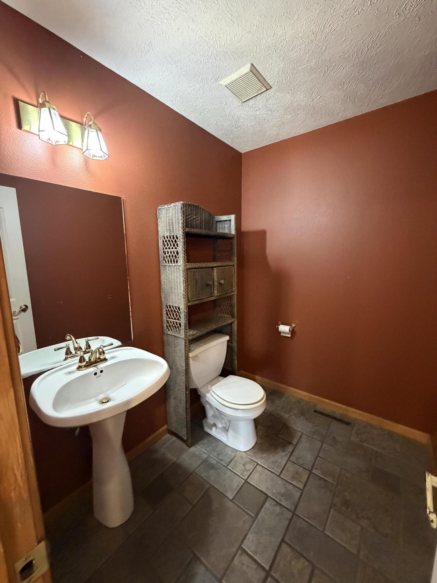 1661 North Main Avenue Property Photo 10