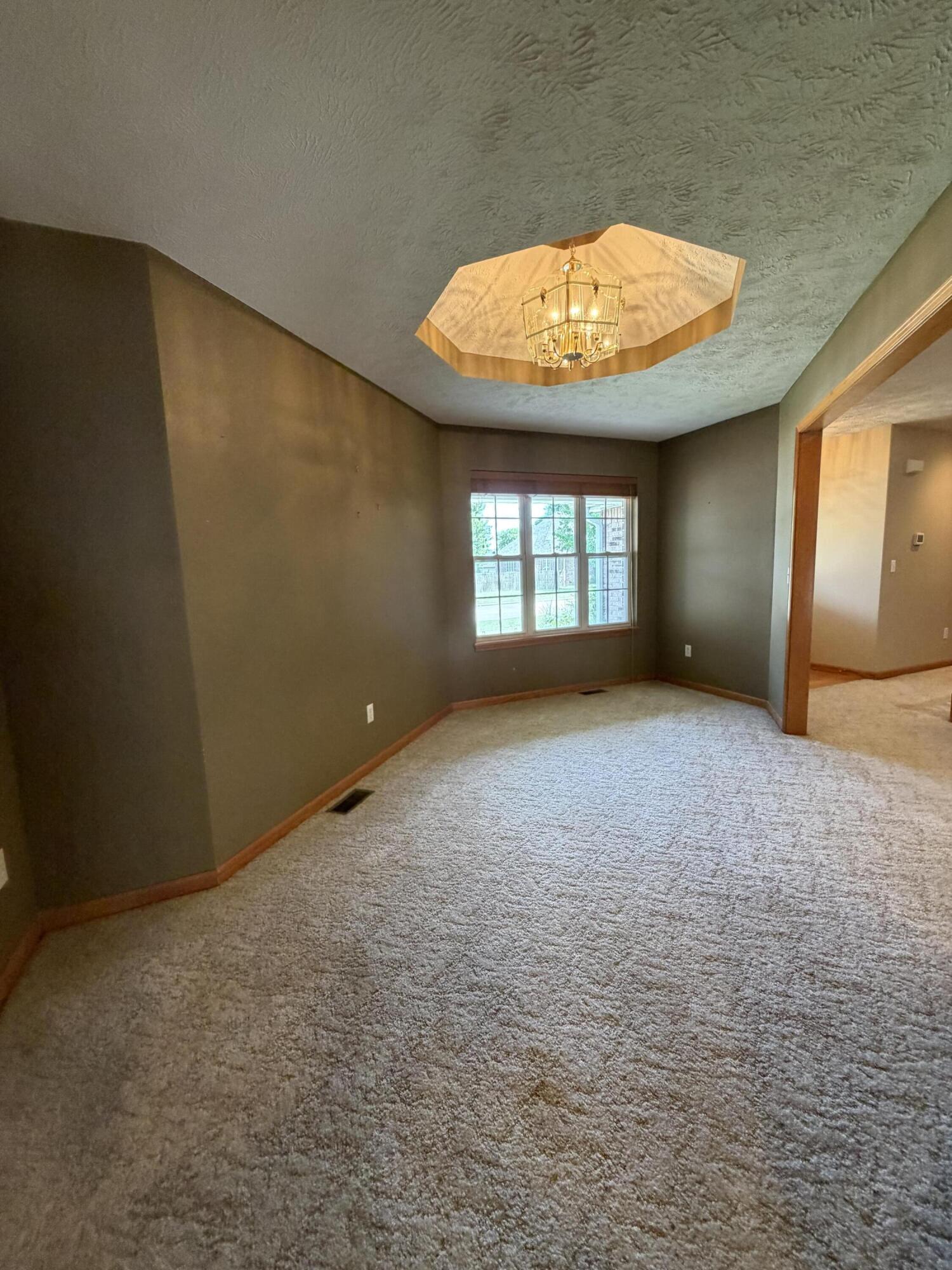 1661 North Main Avenue Property Photo 12