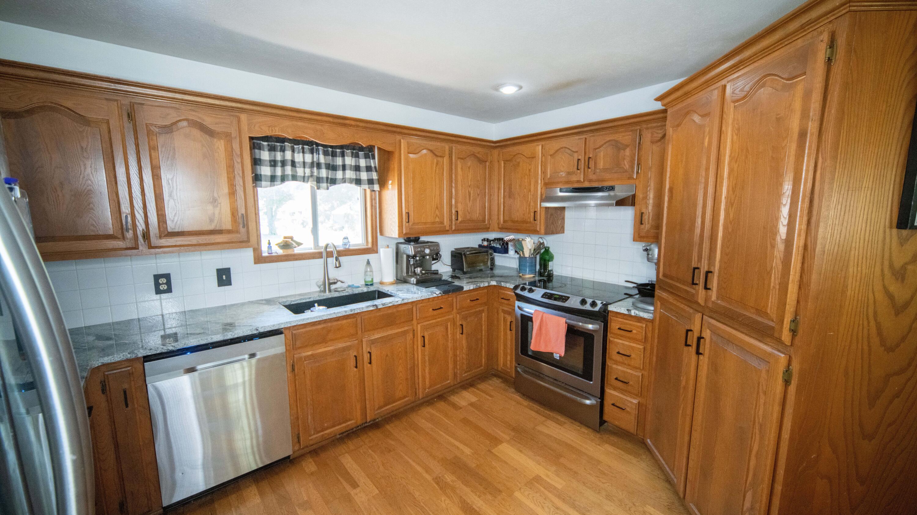3619 West El Castile Street Property Photo 4