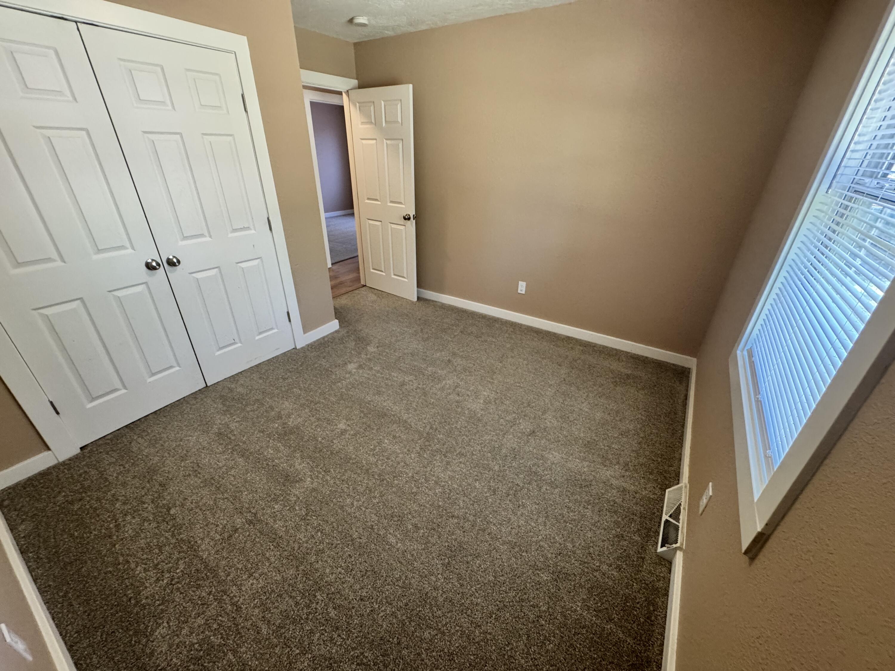 2908 West Scott Street Property Photo 13