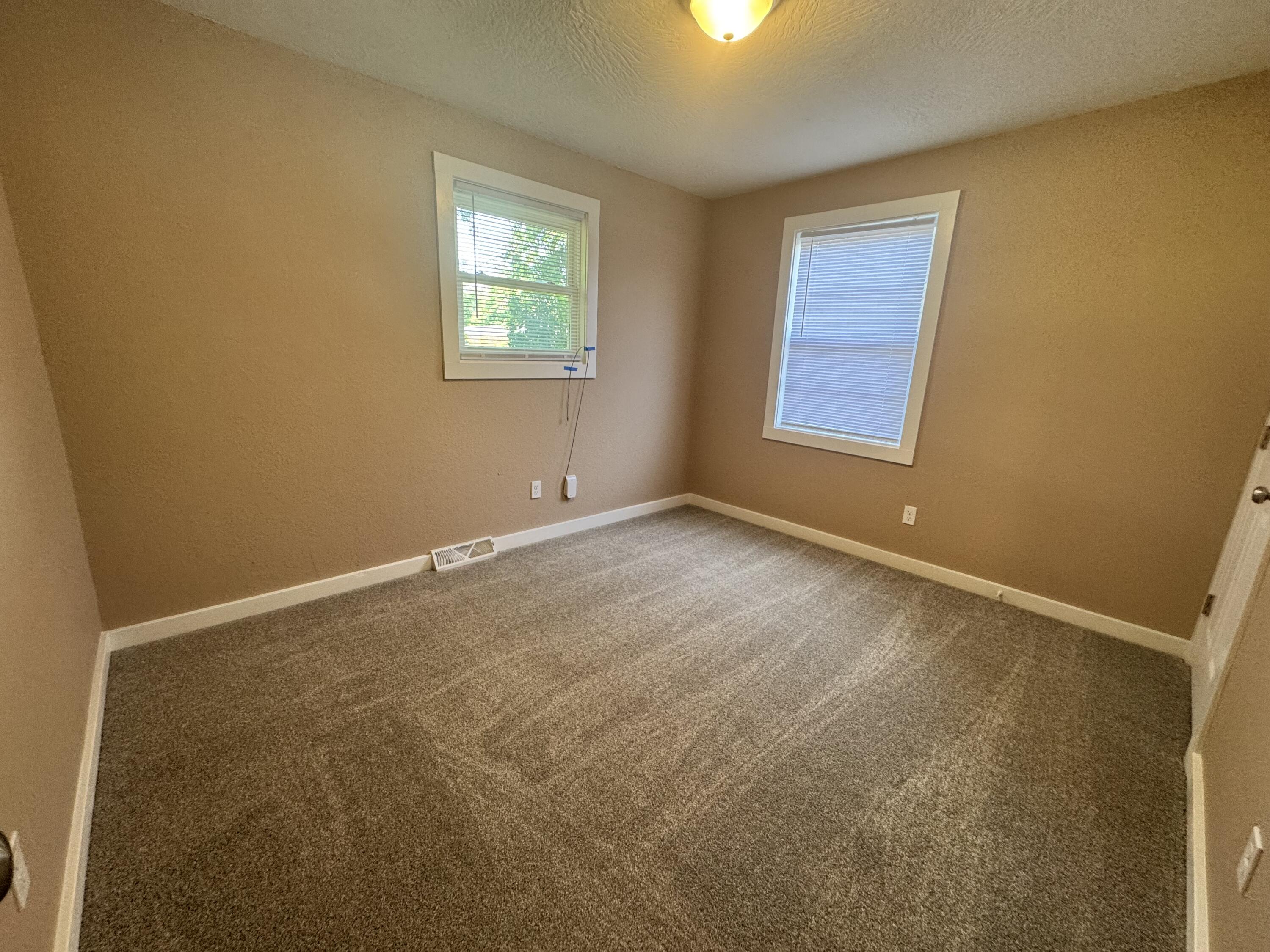 2908 West Scott Street Property Photo 15