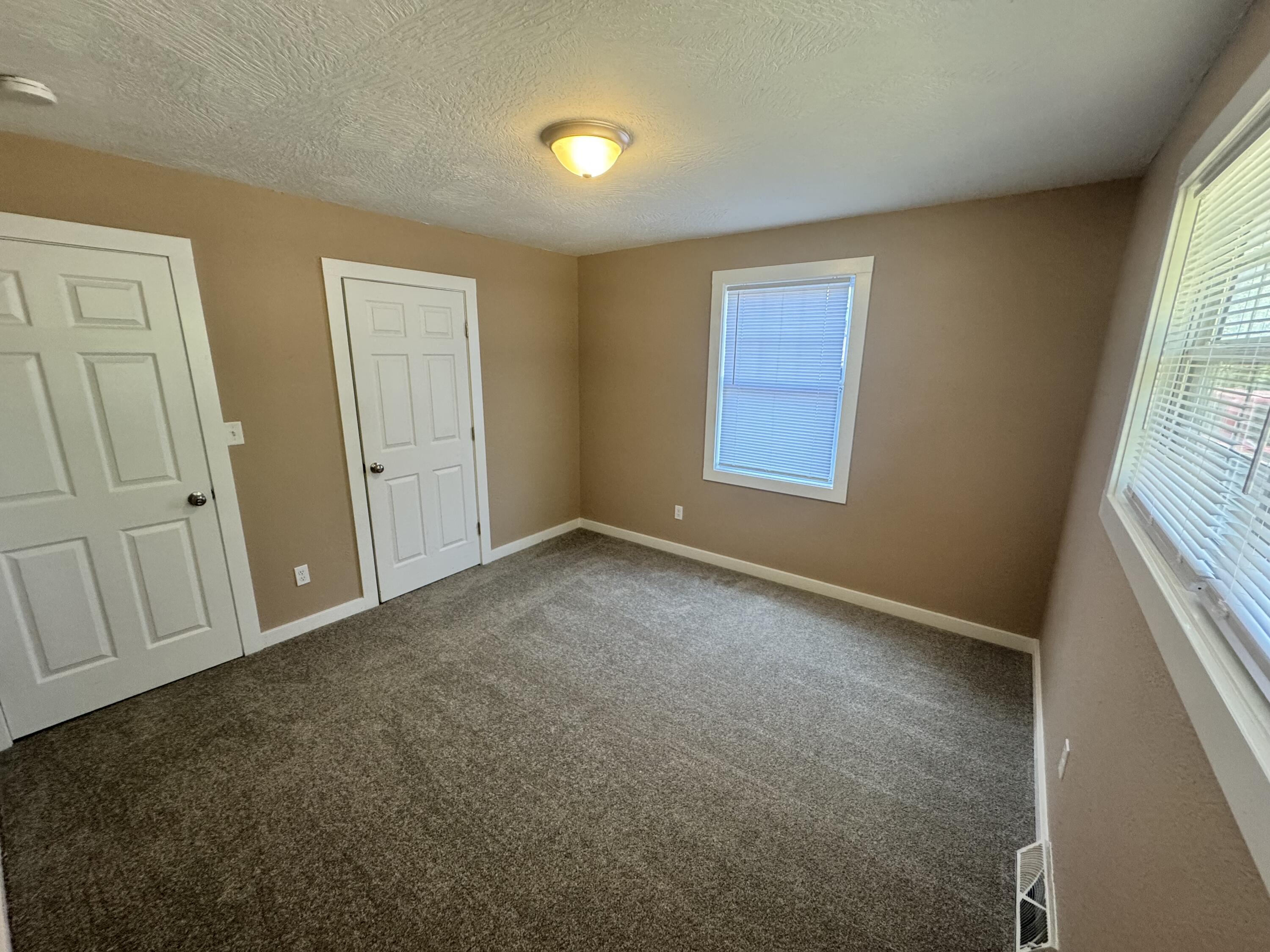2908 West Scott Street Property Photo 17