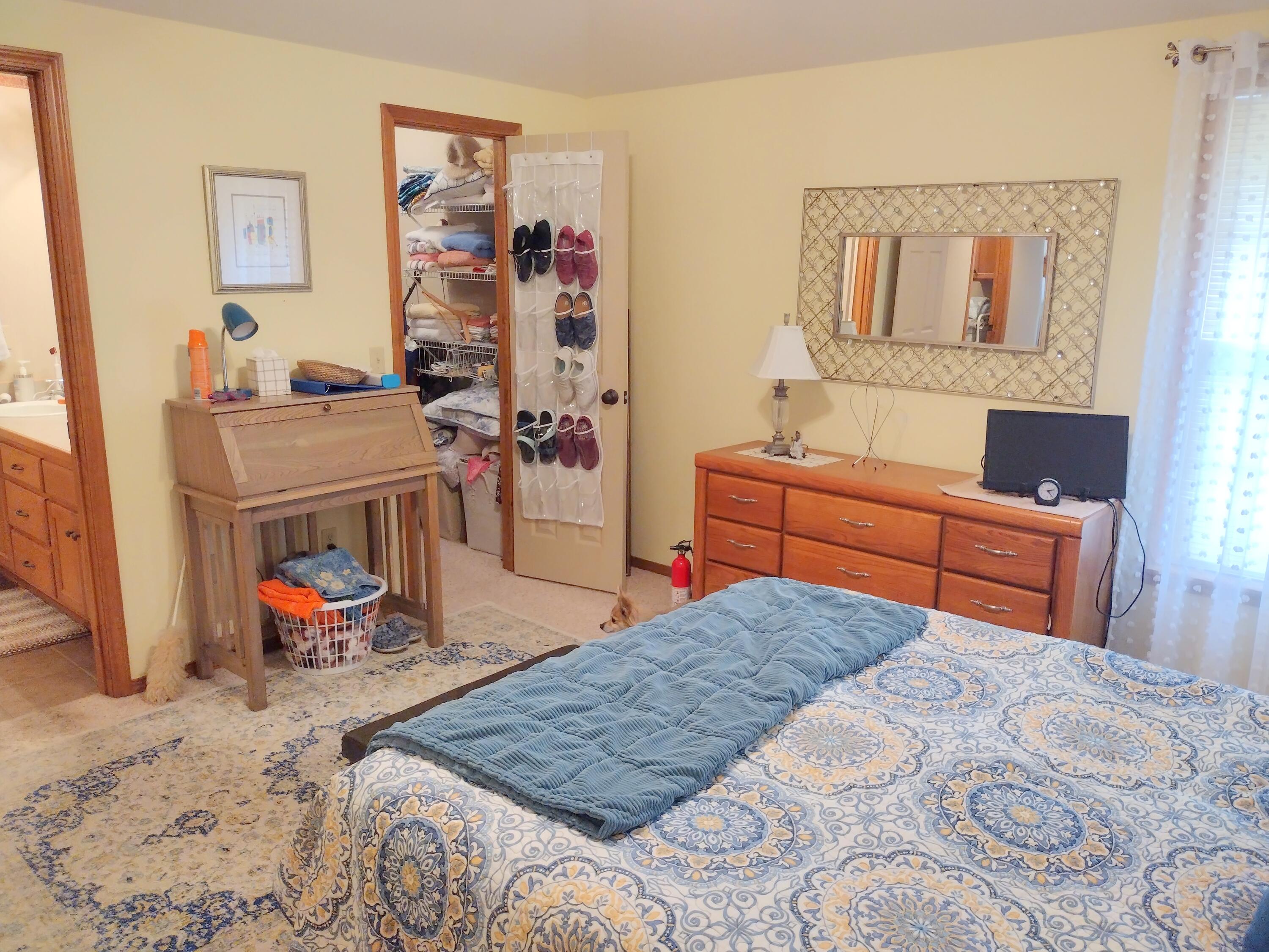 988 West Pembrook Avenue Property Photo 15