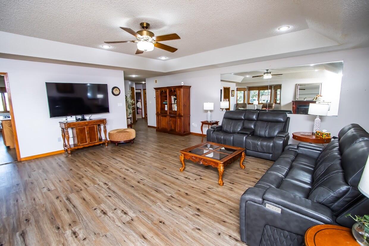 1002 South Hunt Road Property Photo 26