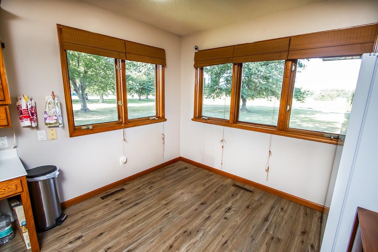 1002 South Hunt Road Property Photo 31