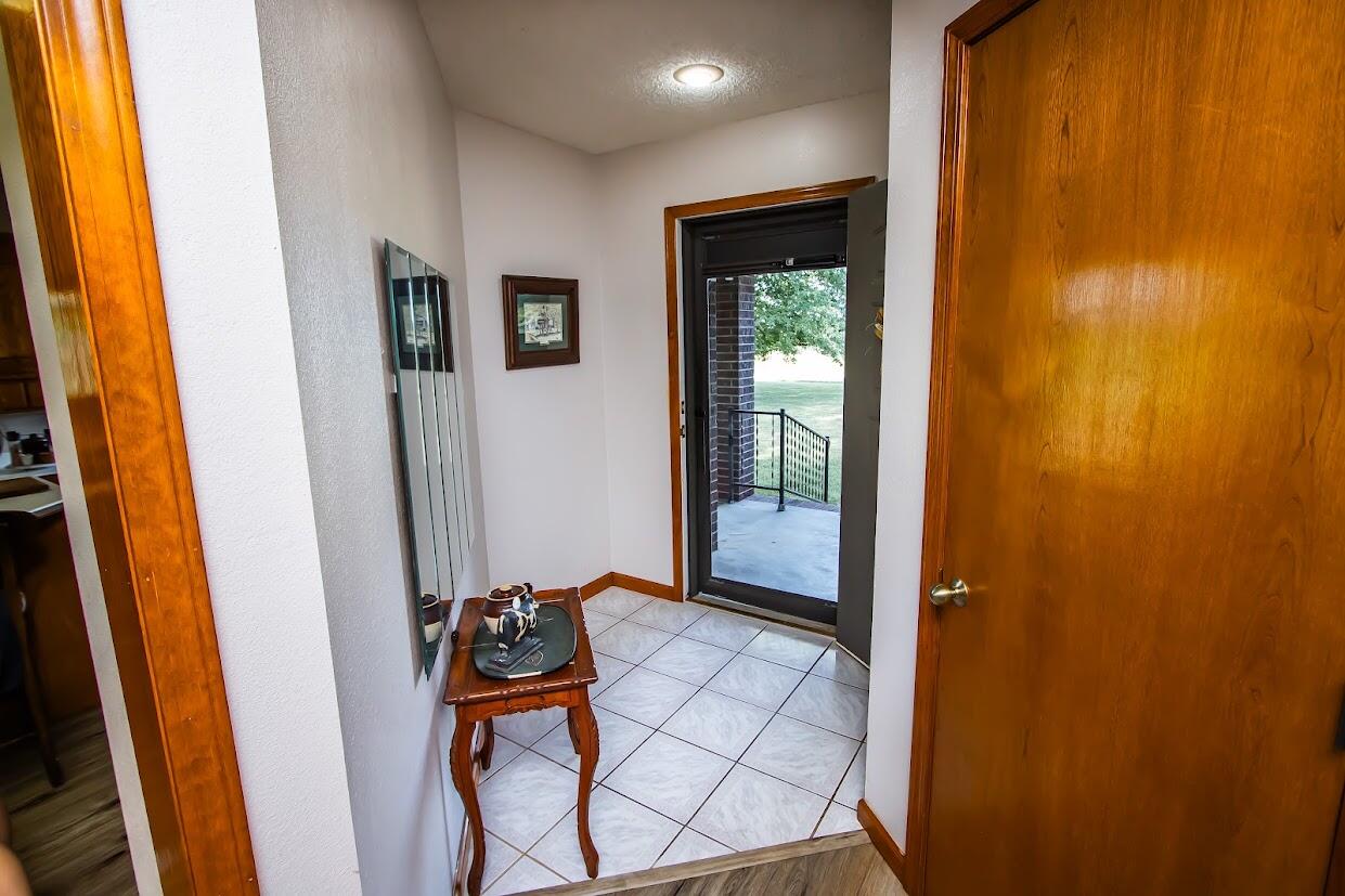 1002 South Hunt Road Property Photo 33
