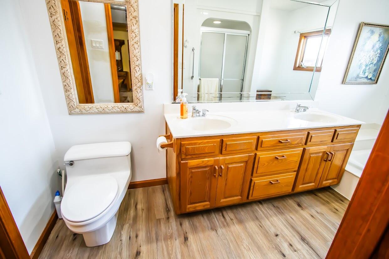 1002 South Hunt Road Property Photo 38