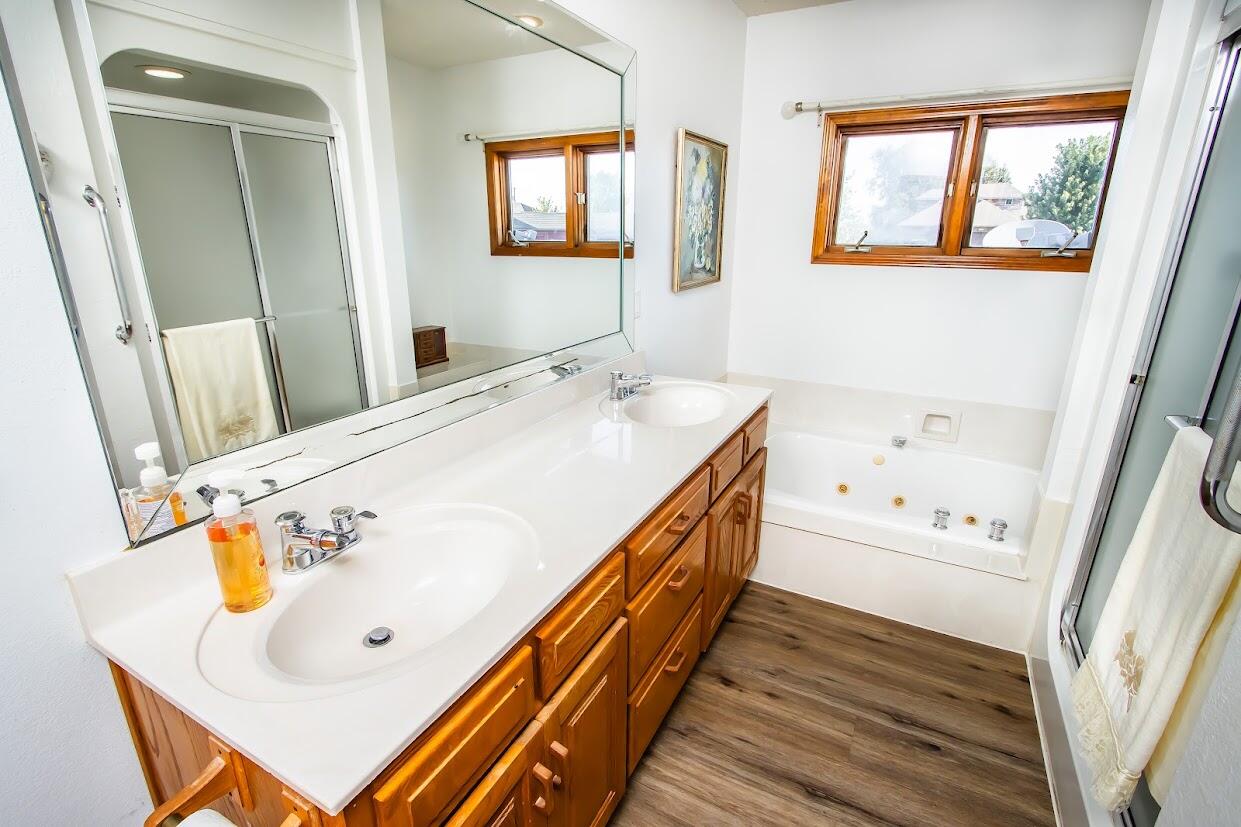 1002 South Hunt Road Property Photo 39
