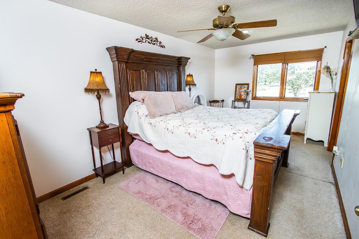 1002 South Hunt Road Property Photo 41