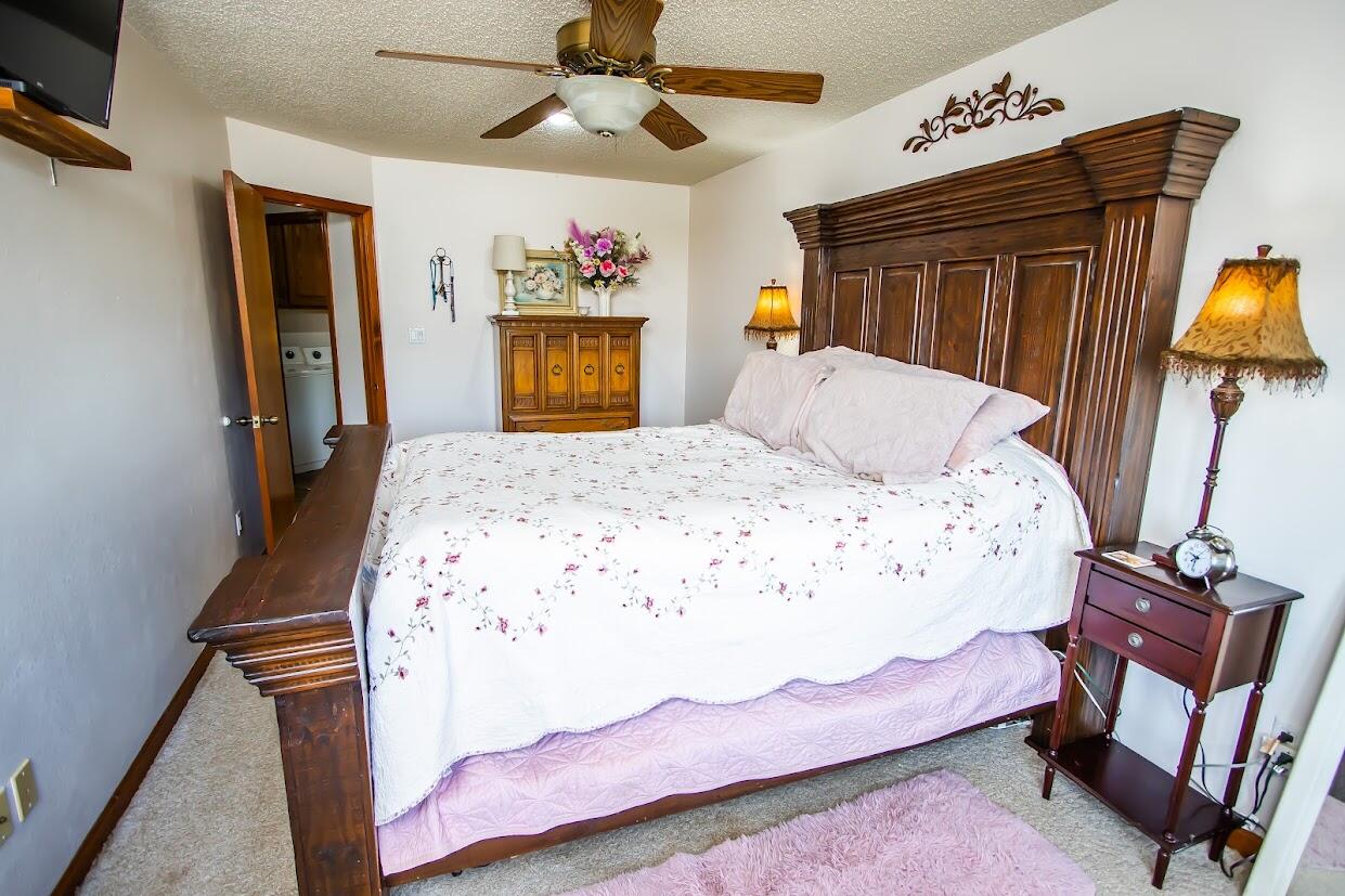 1002 South Hunt Road Property Photo 43