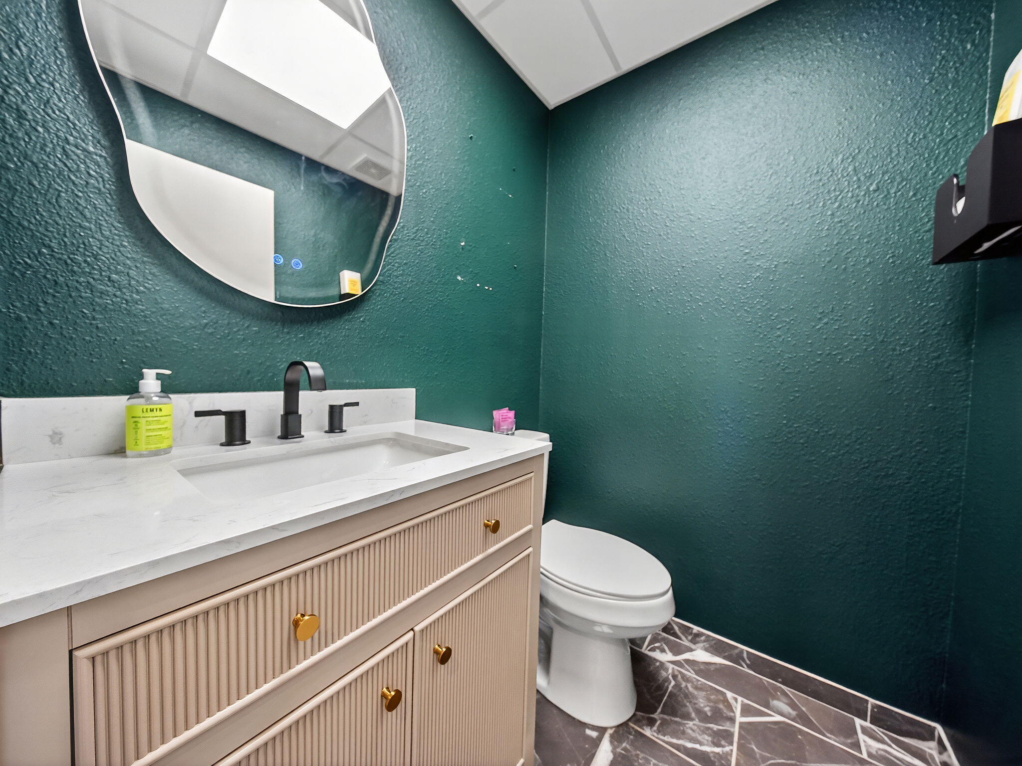 103 North Old Wilderness Road Property Photo 16