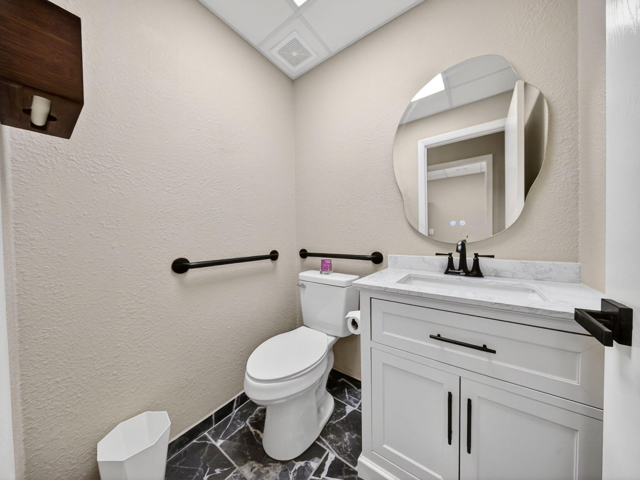 103 North Old Wilderness Road Property Photo 17