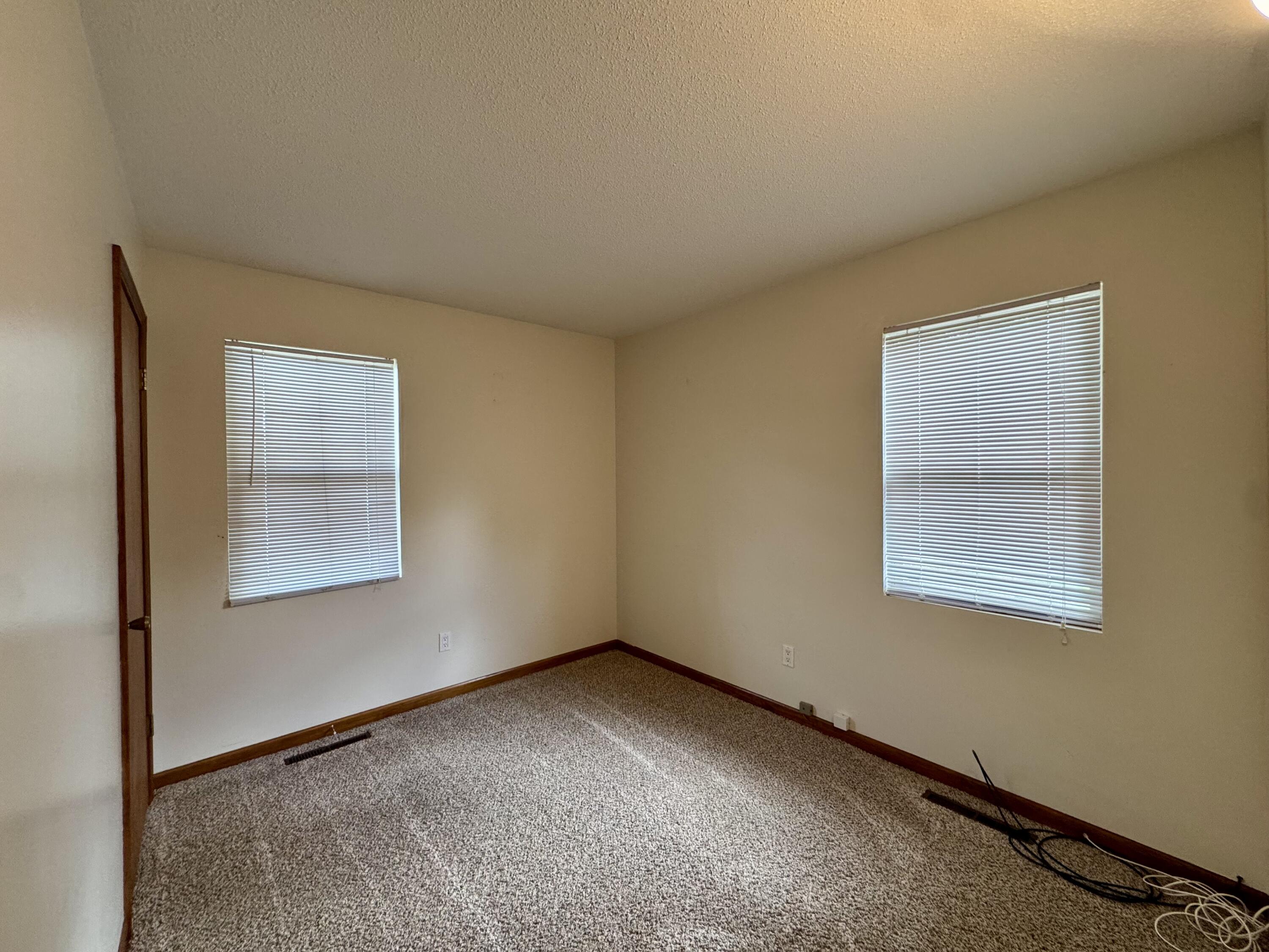 2862 North Pierce Avenue Property Photo 15