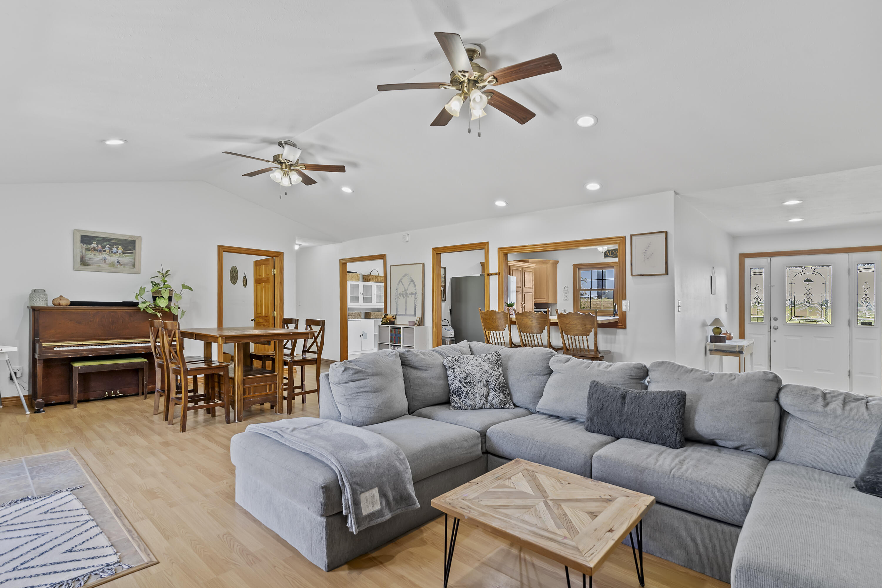 119 Jensen Road Property Photo 4