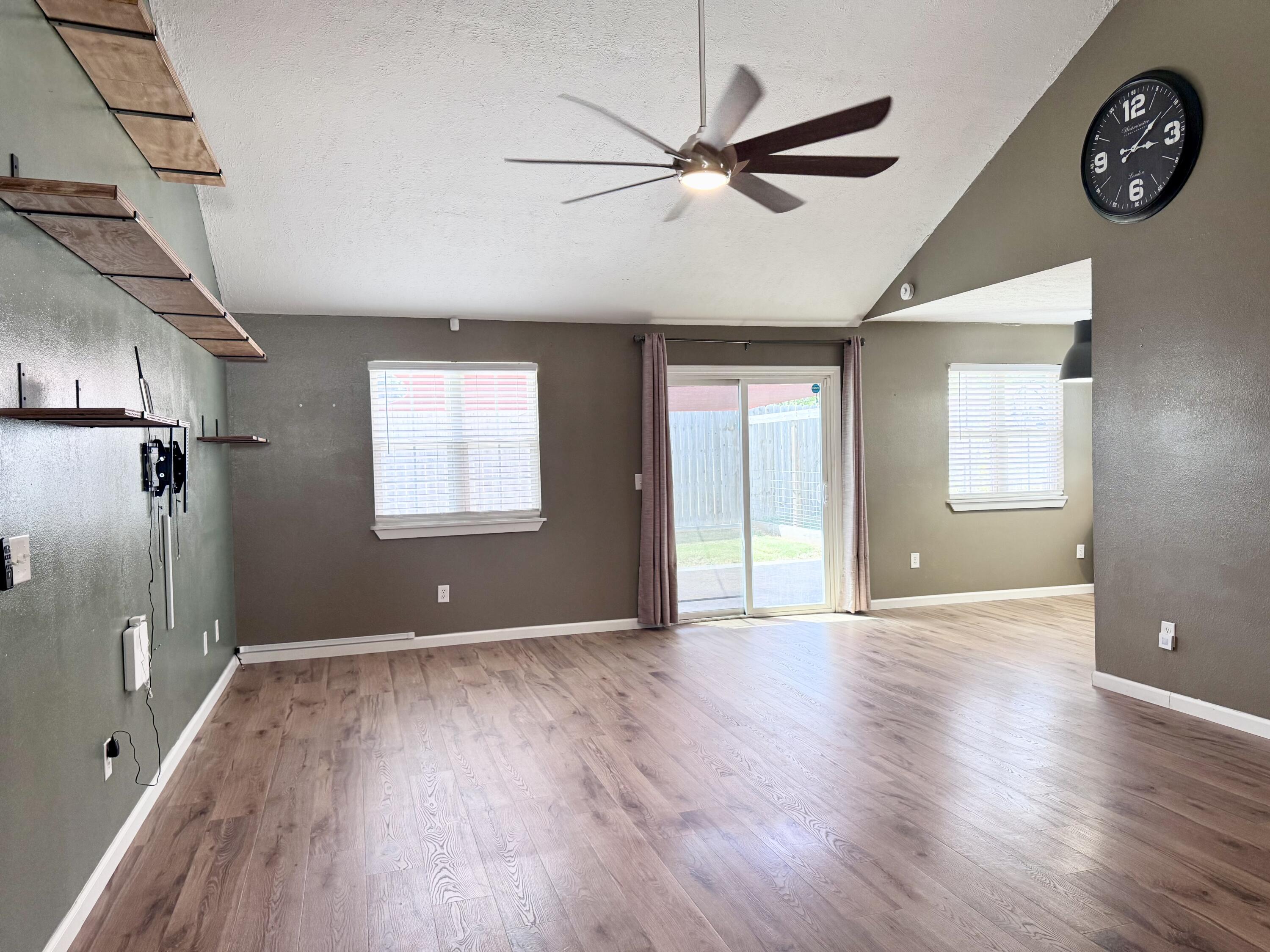 707 Ashley Court Property Photo 10