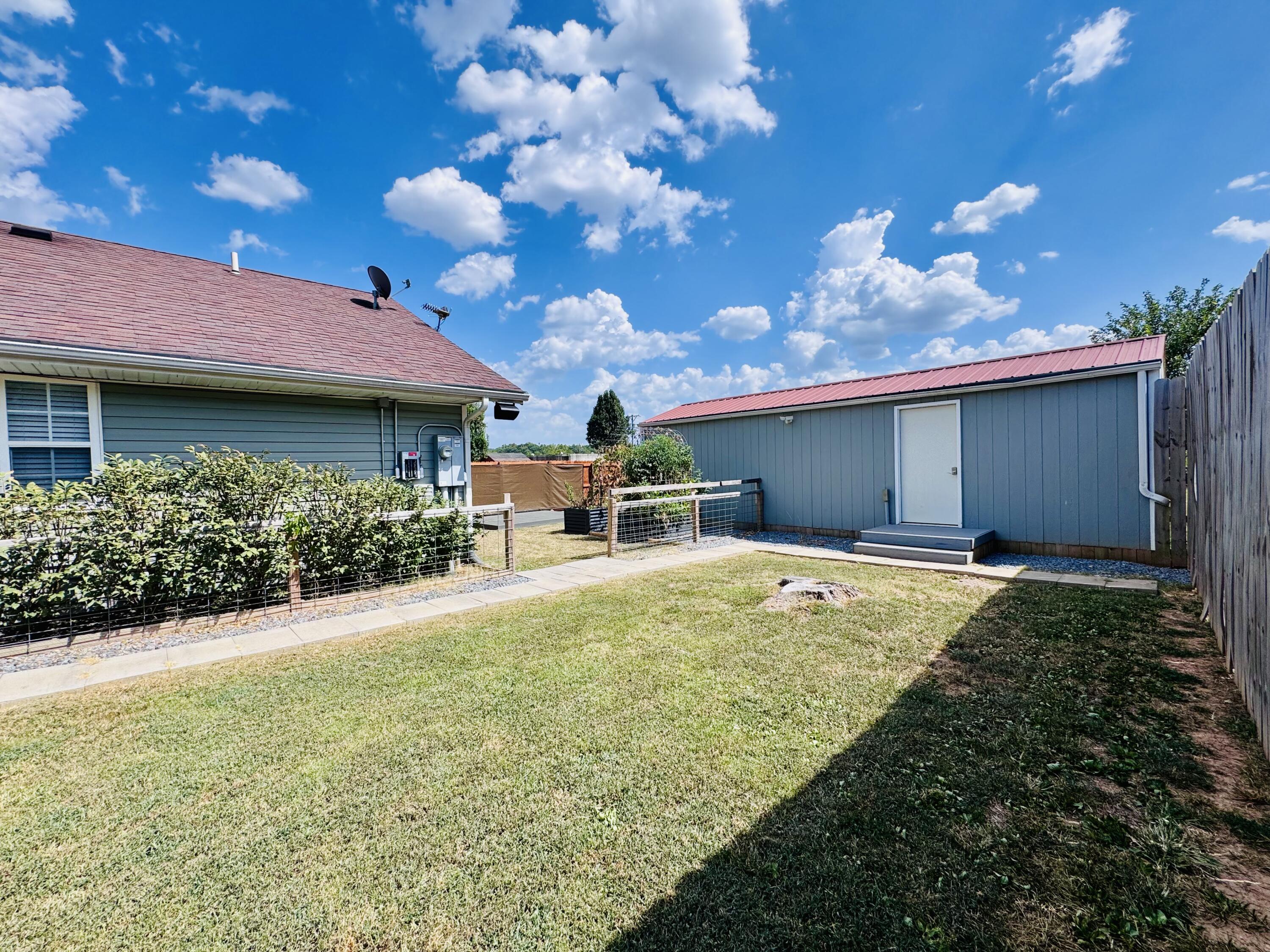 707 Ashley Court Property Photo 29