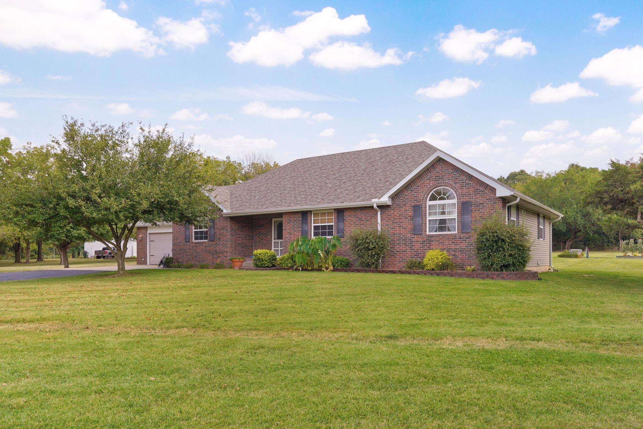10720 Lawrence 1170 Property Photo 2