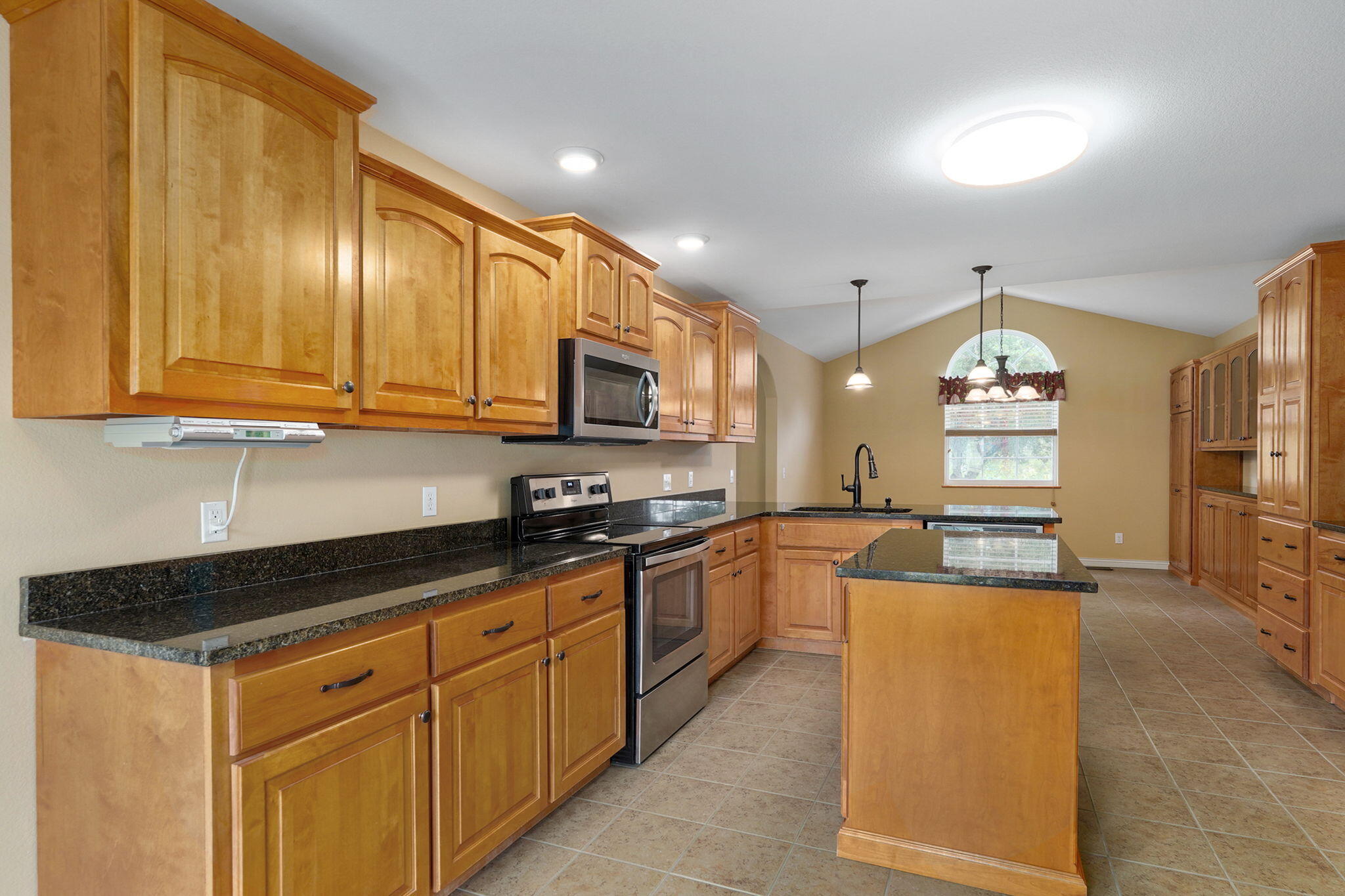 10720 Lawrence 1170 Property Photo 5