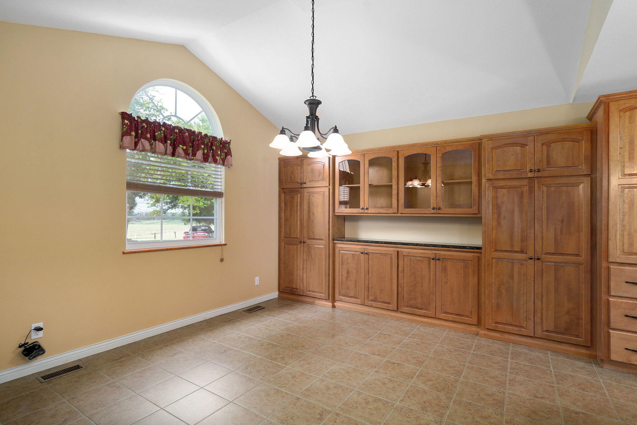 10720 Lawrence 1170 Property Photo 10