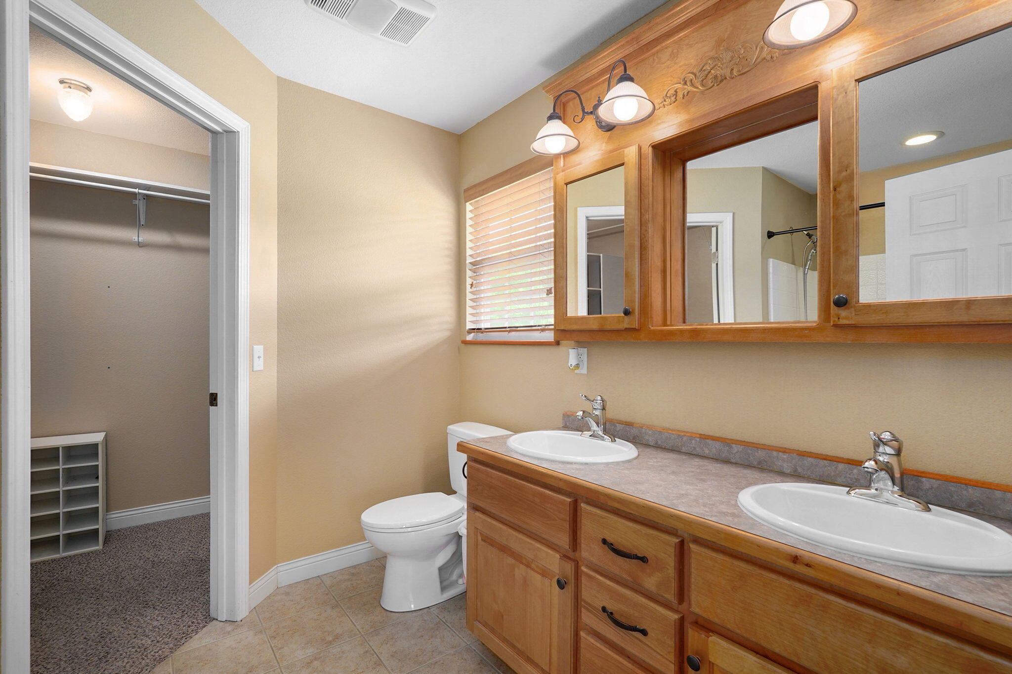 10720 Lawrence 1170 Property Photo 21