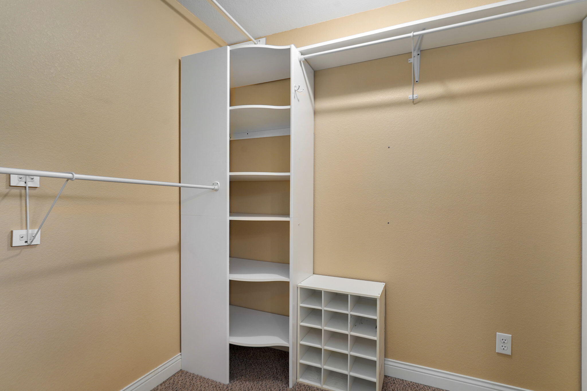 10720 Lawrence 1170 Property Photo 22