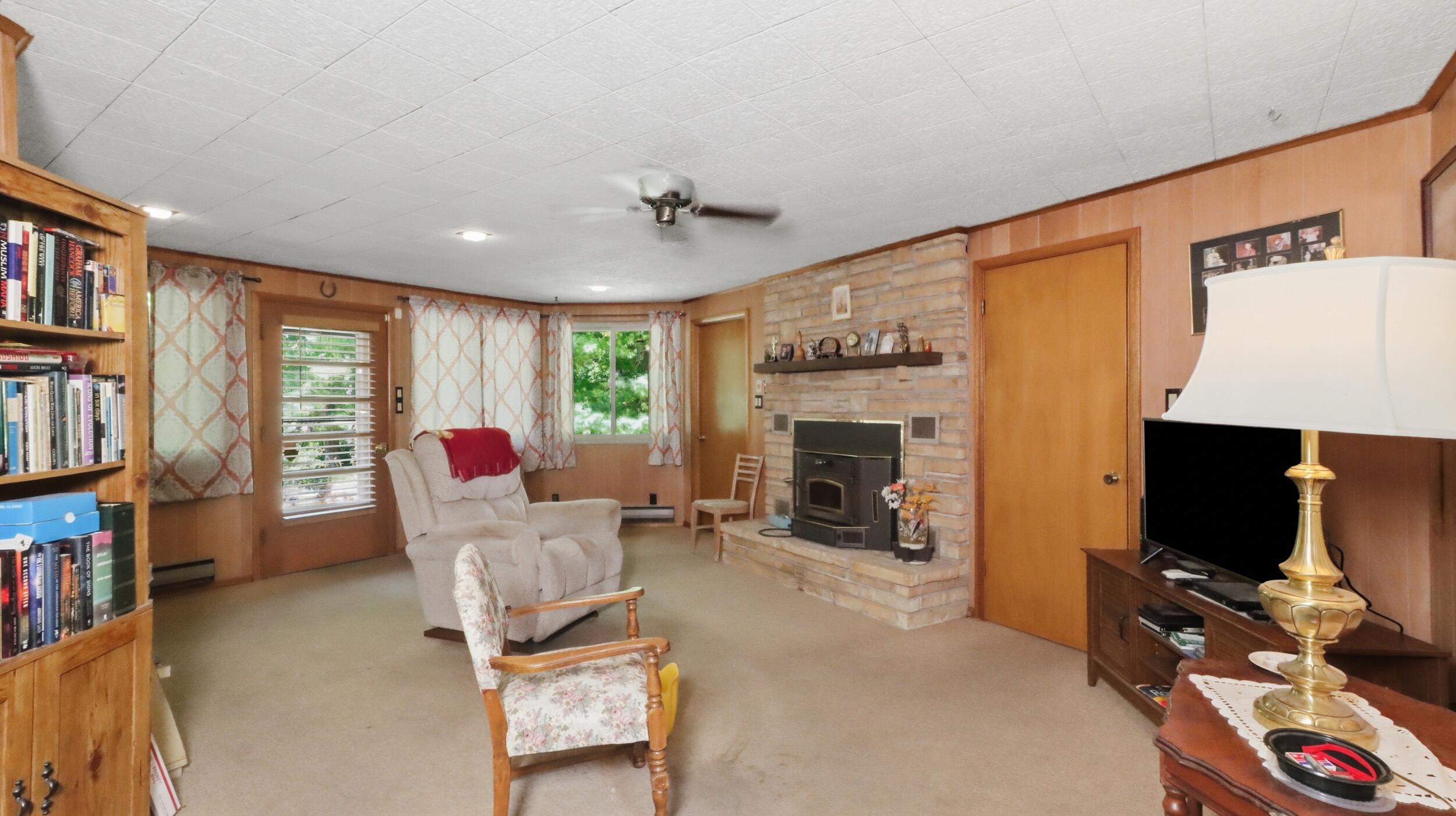 1300 County Road 6170 Property Photo 36