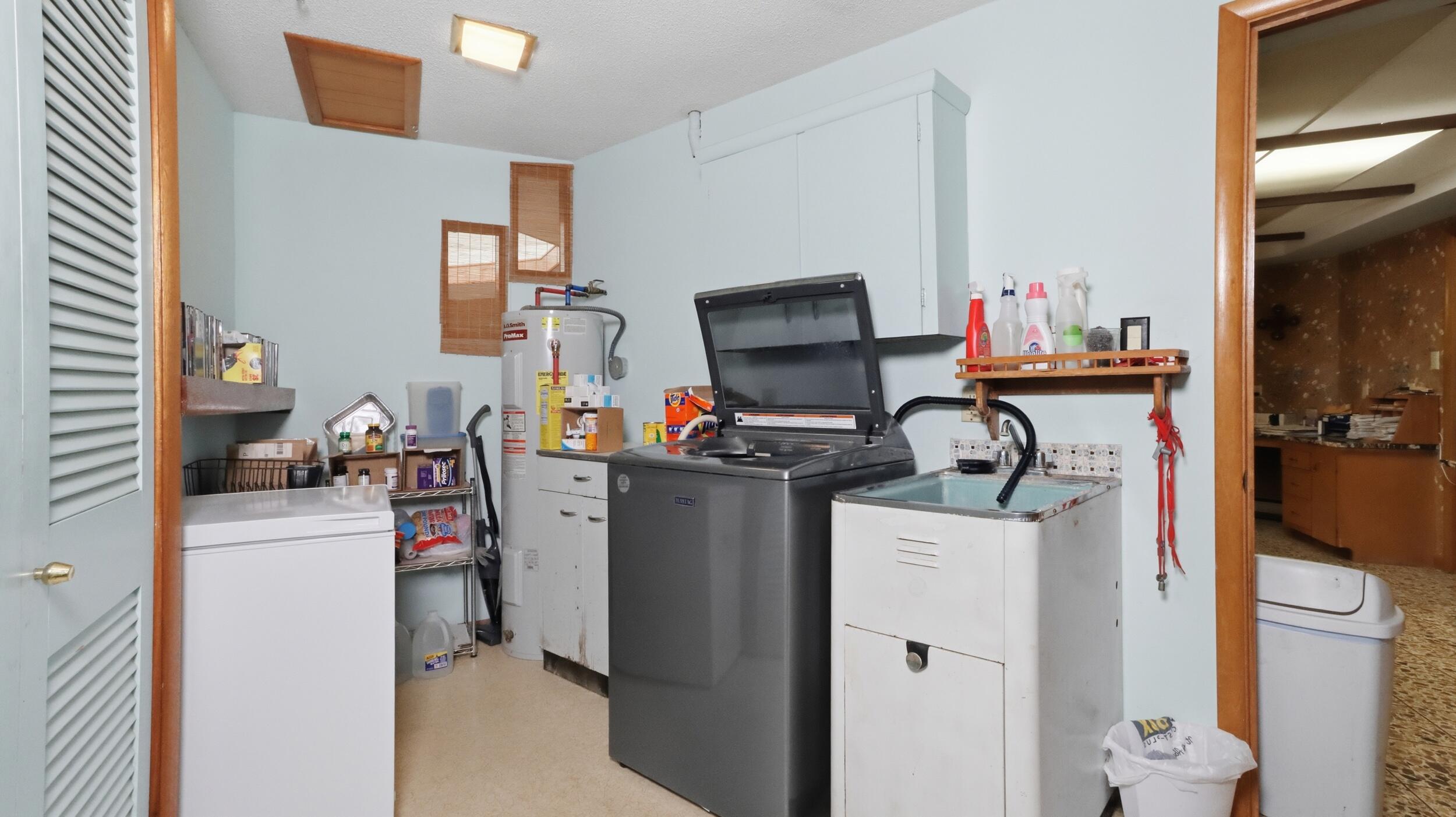 1300 County Road 6170 Property Photo 37