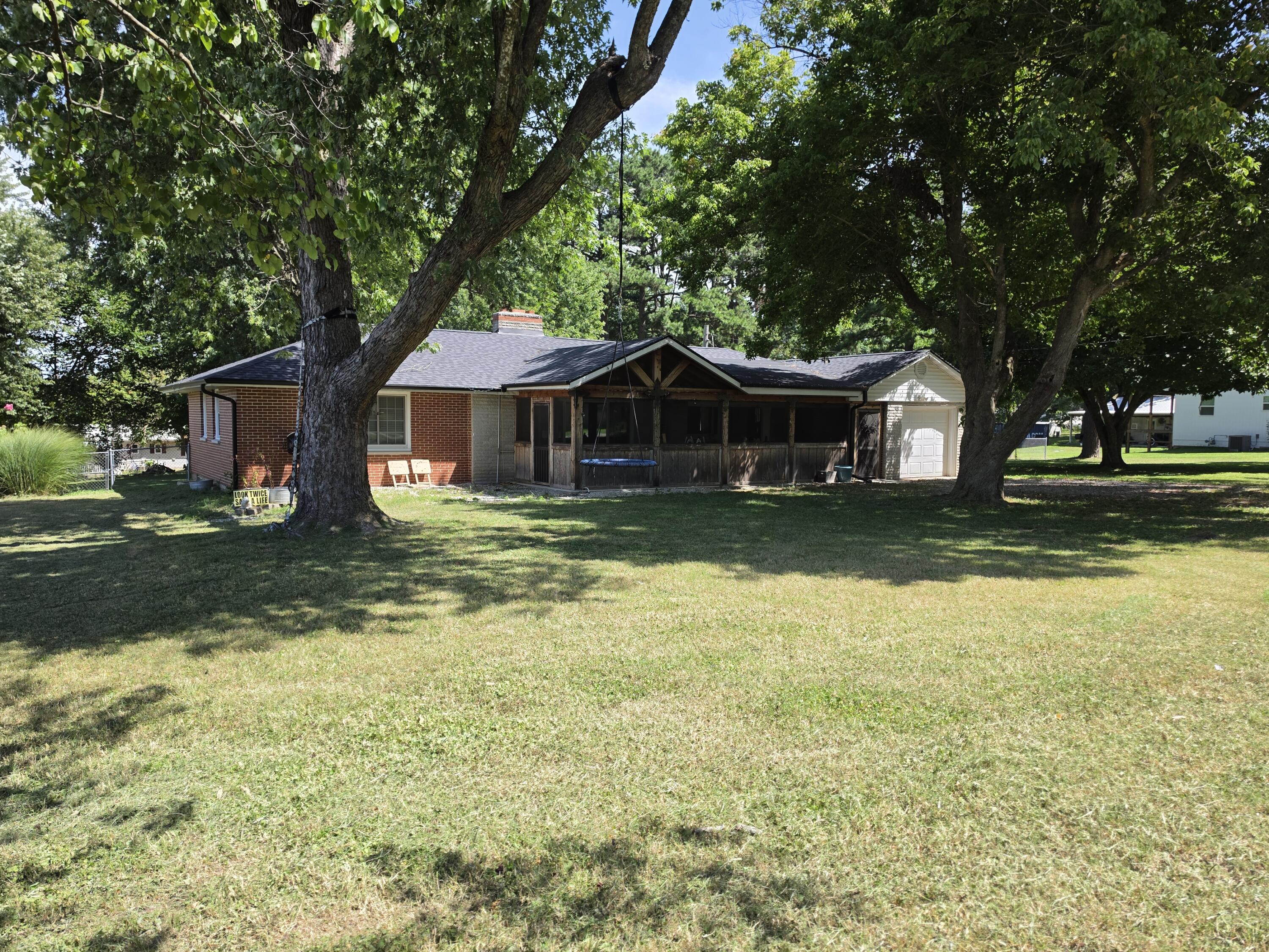 200 North Maple Street Property Photo 1