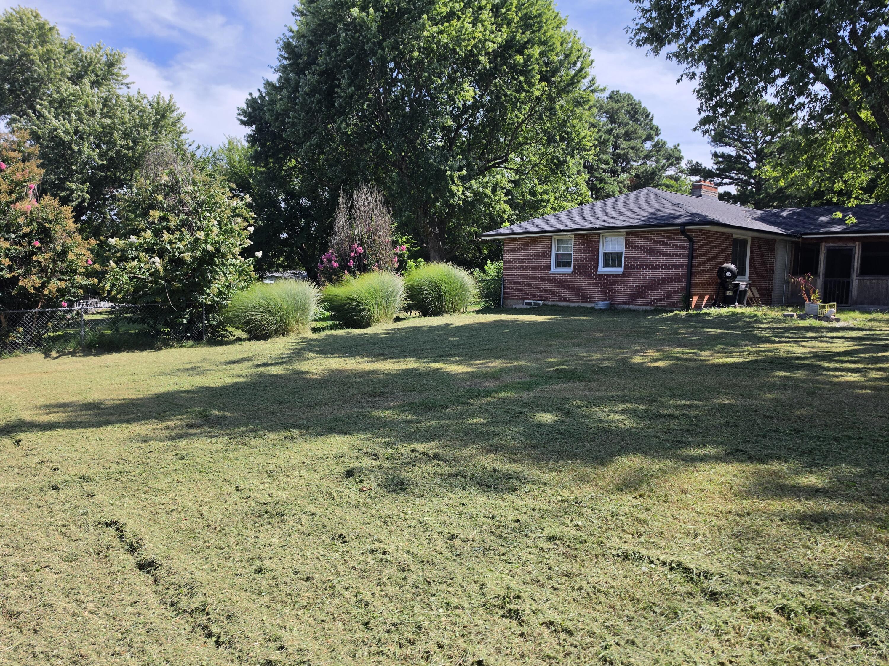 200 North Maple Street Property Photo 19