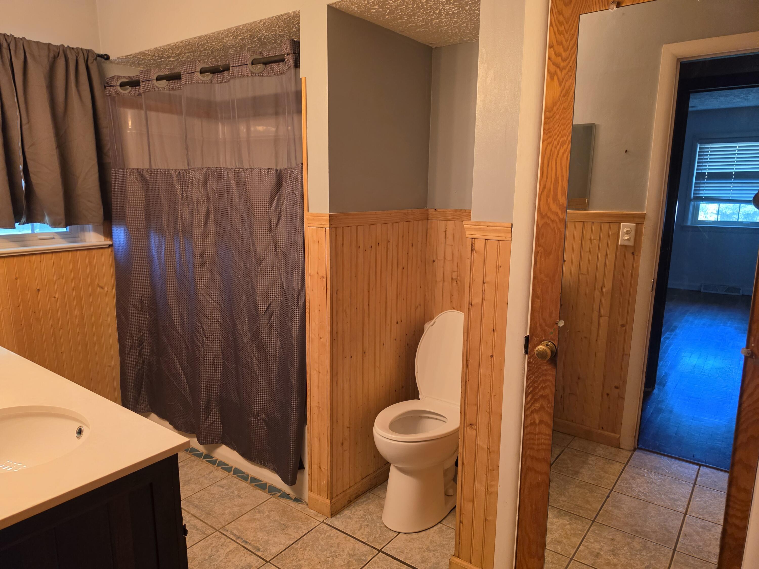 200 North Maple Street Property Photo 31
