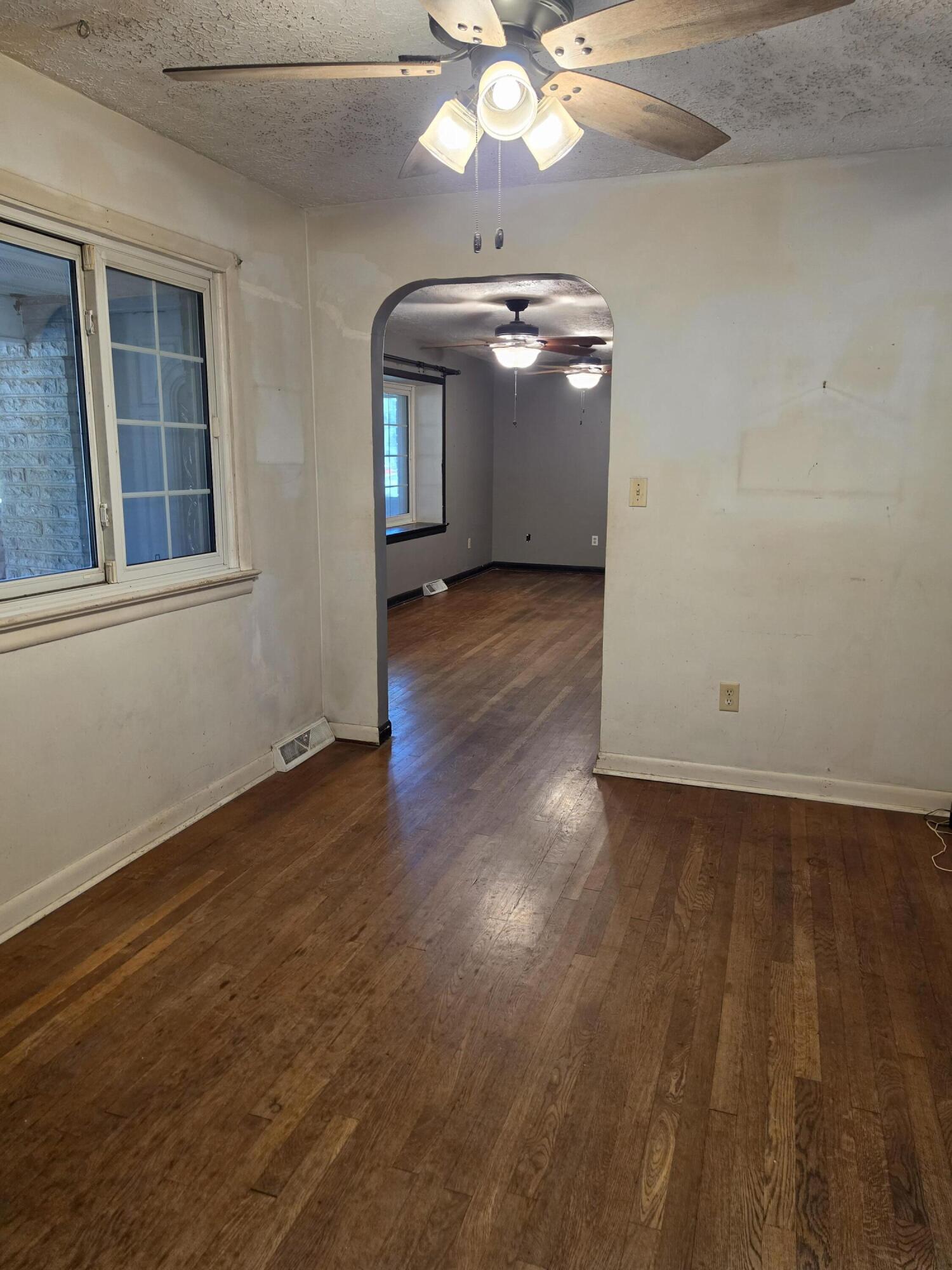 200 North Maple Street Property Photo 41