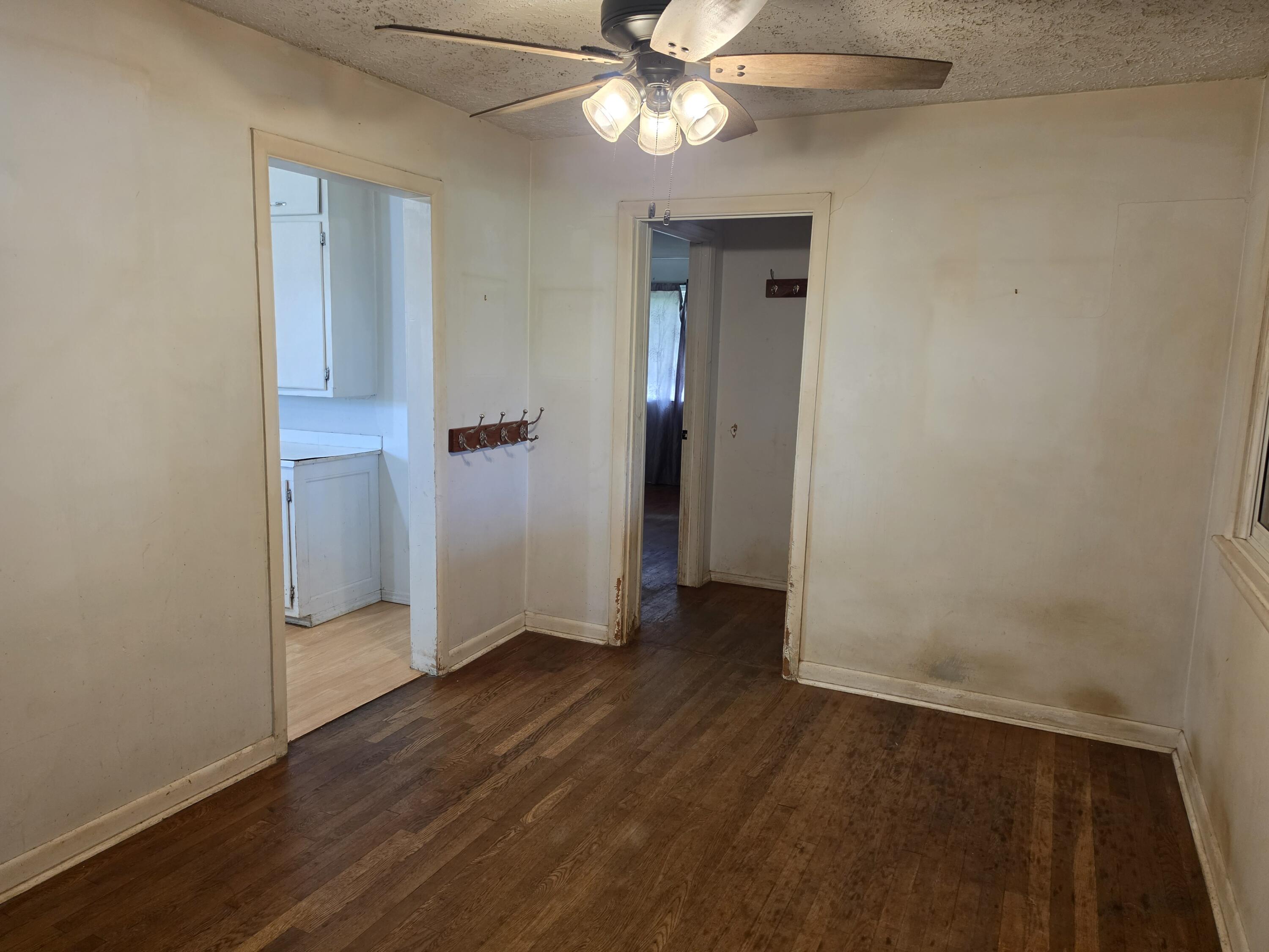 200 North Maple Street Property Photo 42