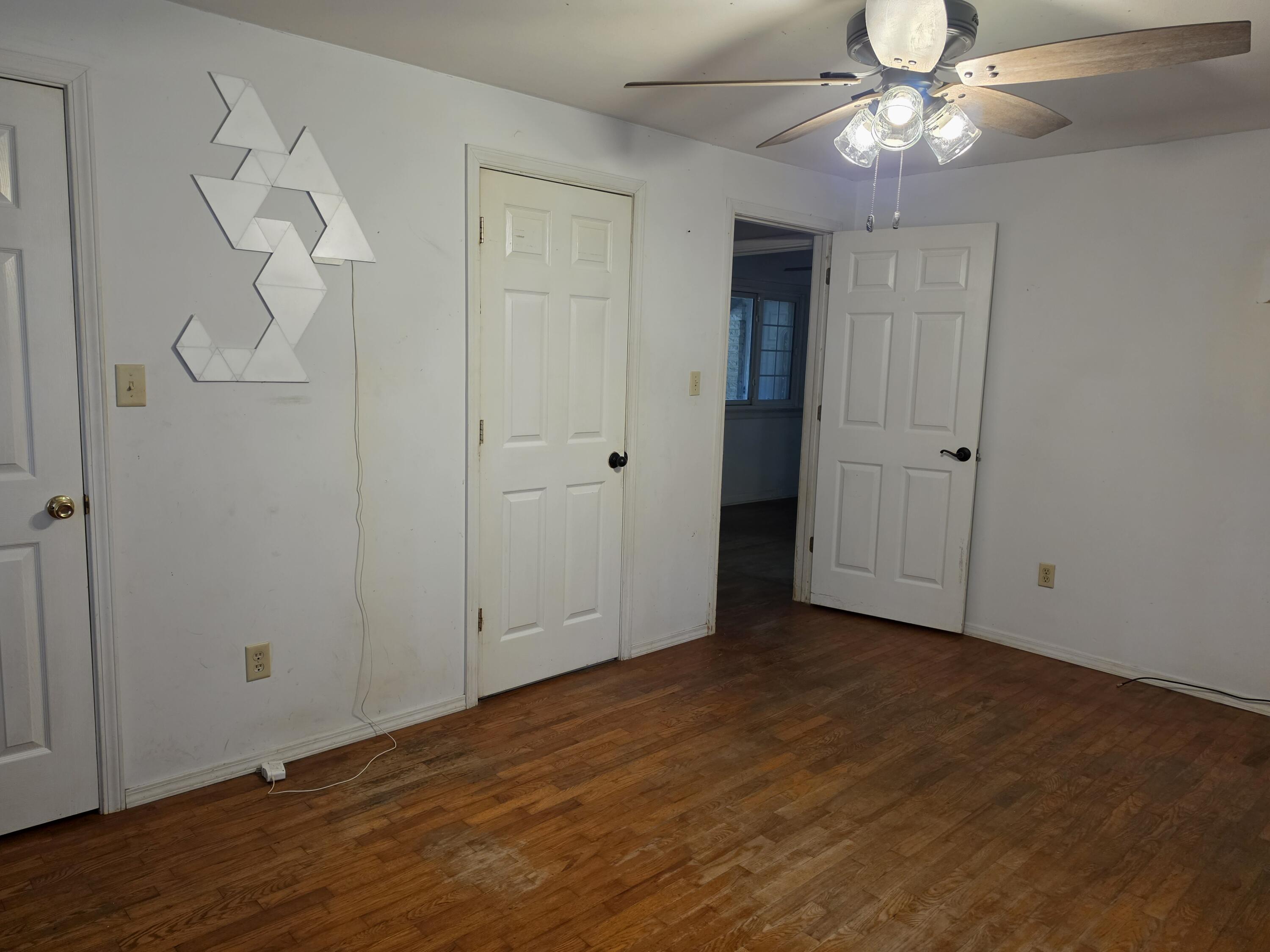 200 North Maple Street Property Photo 45