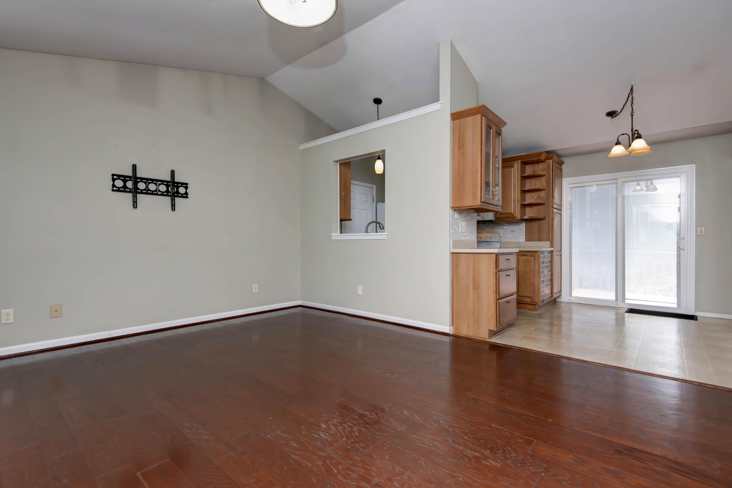 220 Blossom Valley Property Photo 5