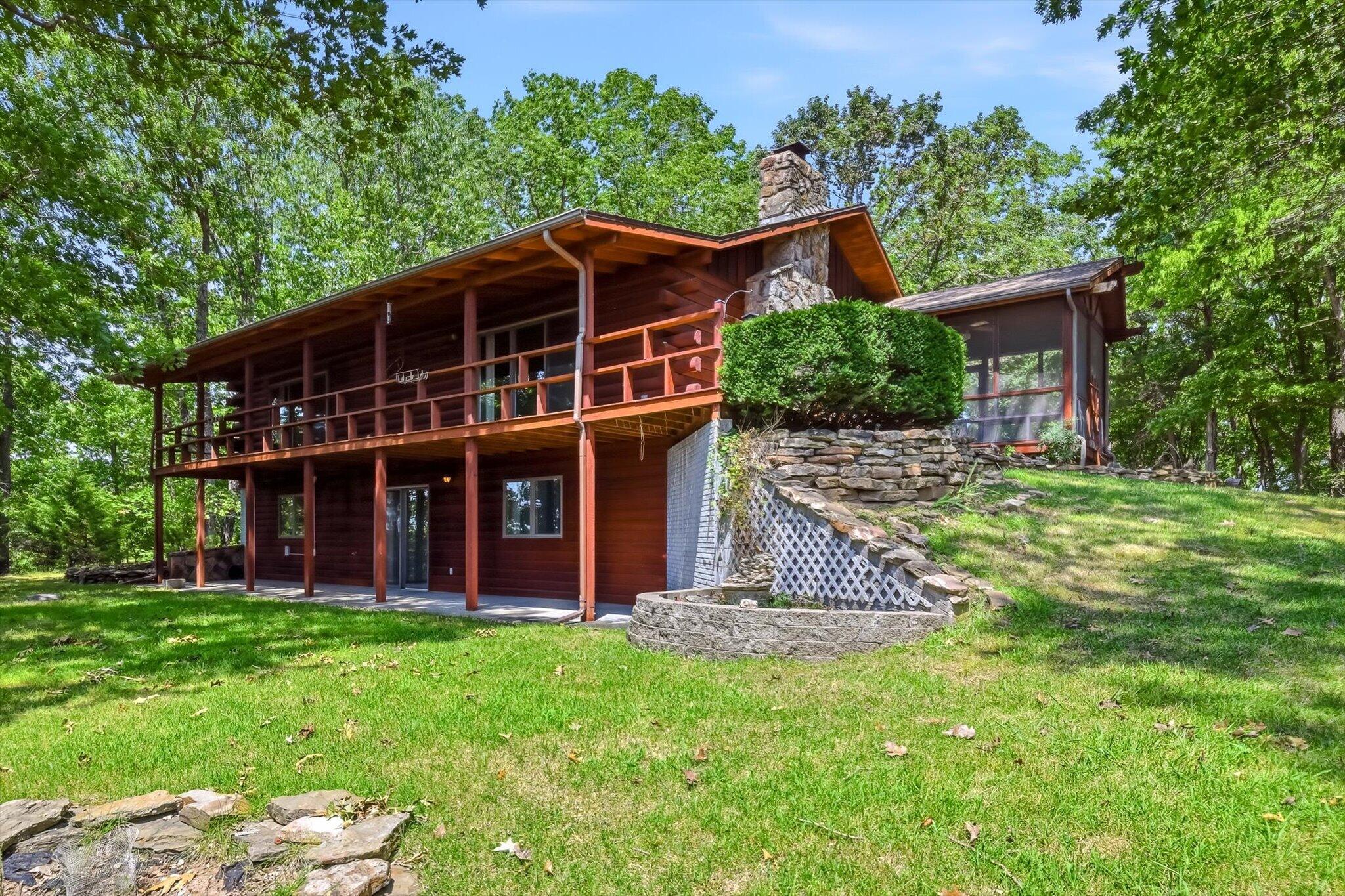 136 Oak Forest Circle Property Photo 8