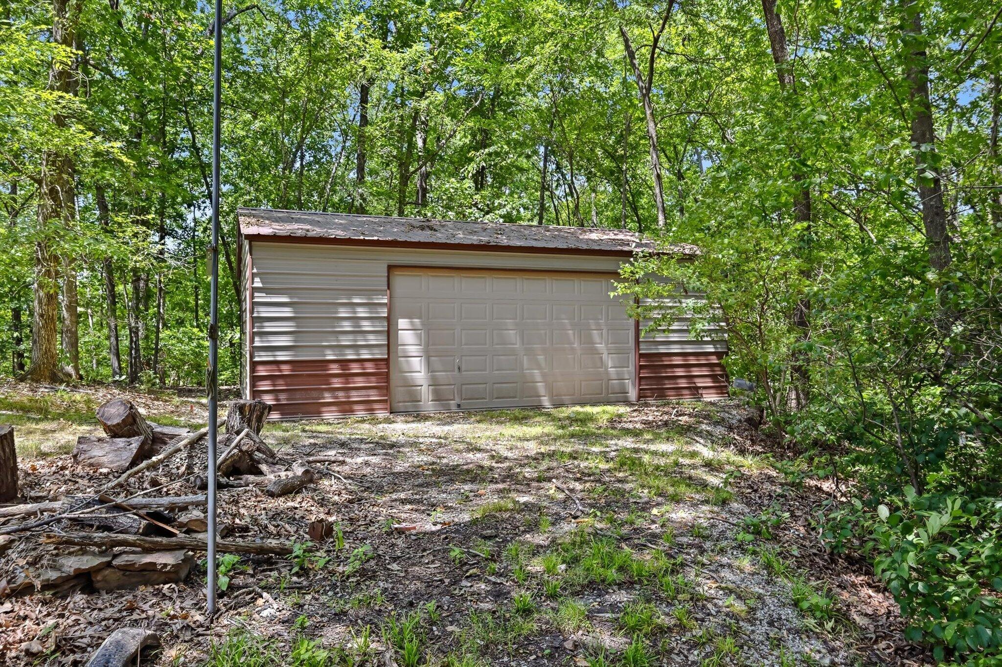 136 Oak Forest Circle Property Photo 10