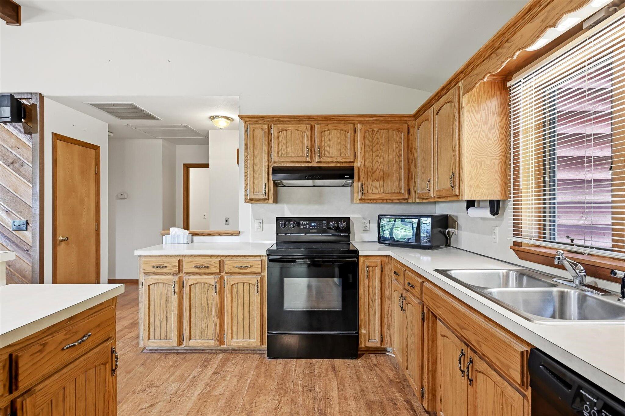 136 Oak Forest Circle Property Photo 15