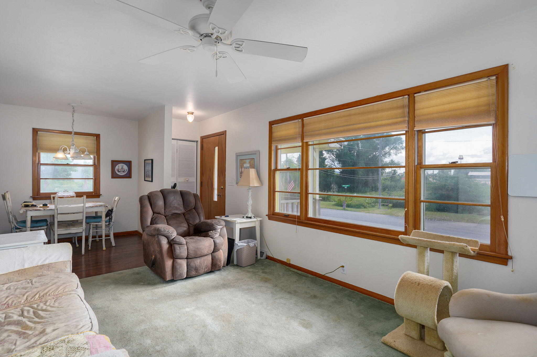 609 Seneker Avenue Property Photo 6