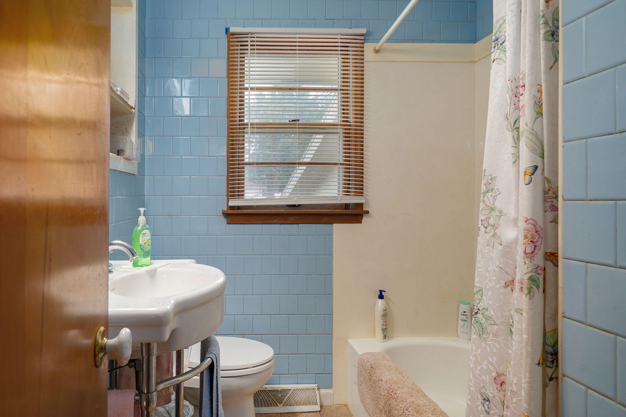 609 Seneker Avenue Property Photo 8