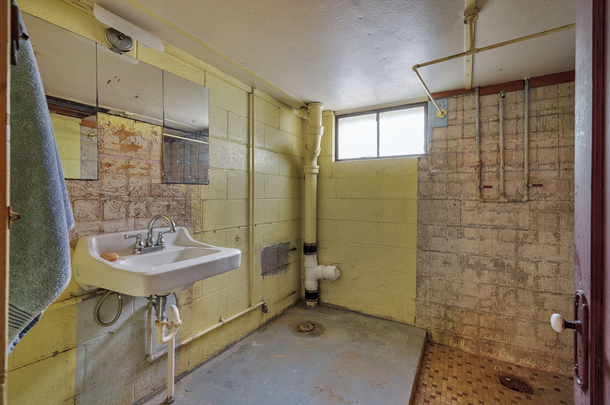 609 Seneker Avenue Property Photo 19