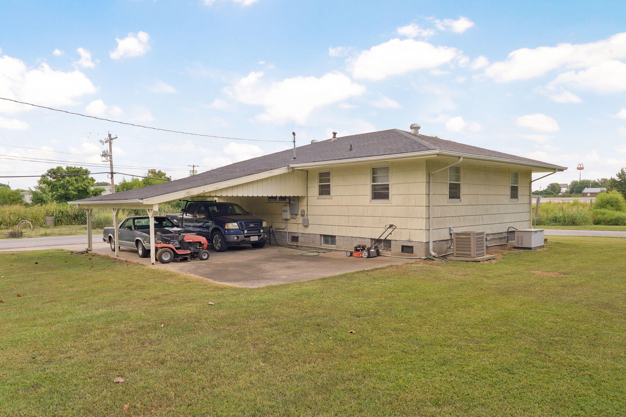 609 Seneker Avenue Property Photo 21