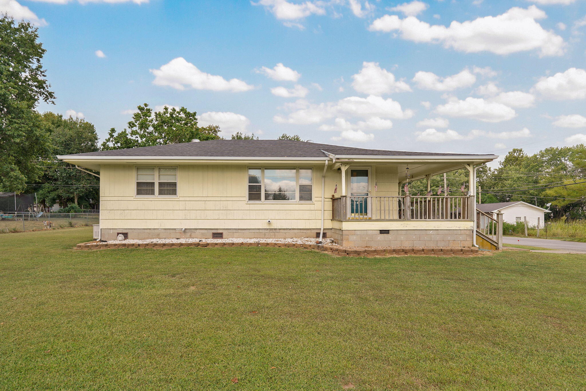 609 Seneker Avenue Property Photo 27