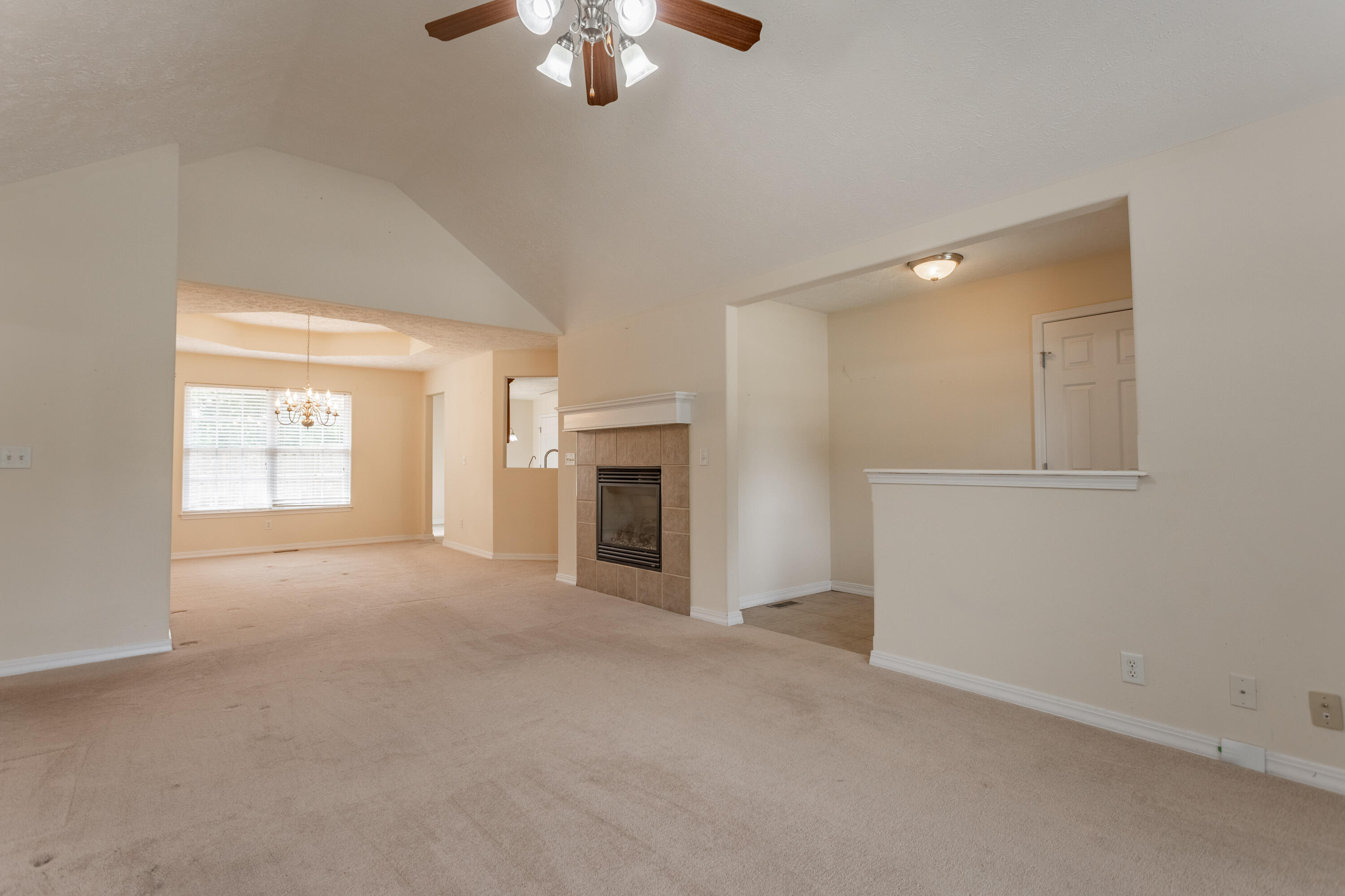 2226 East Kathryn Drive Property Photo 10