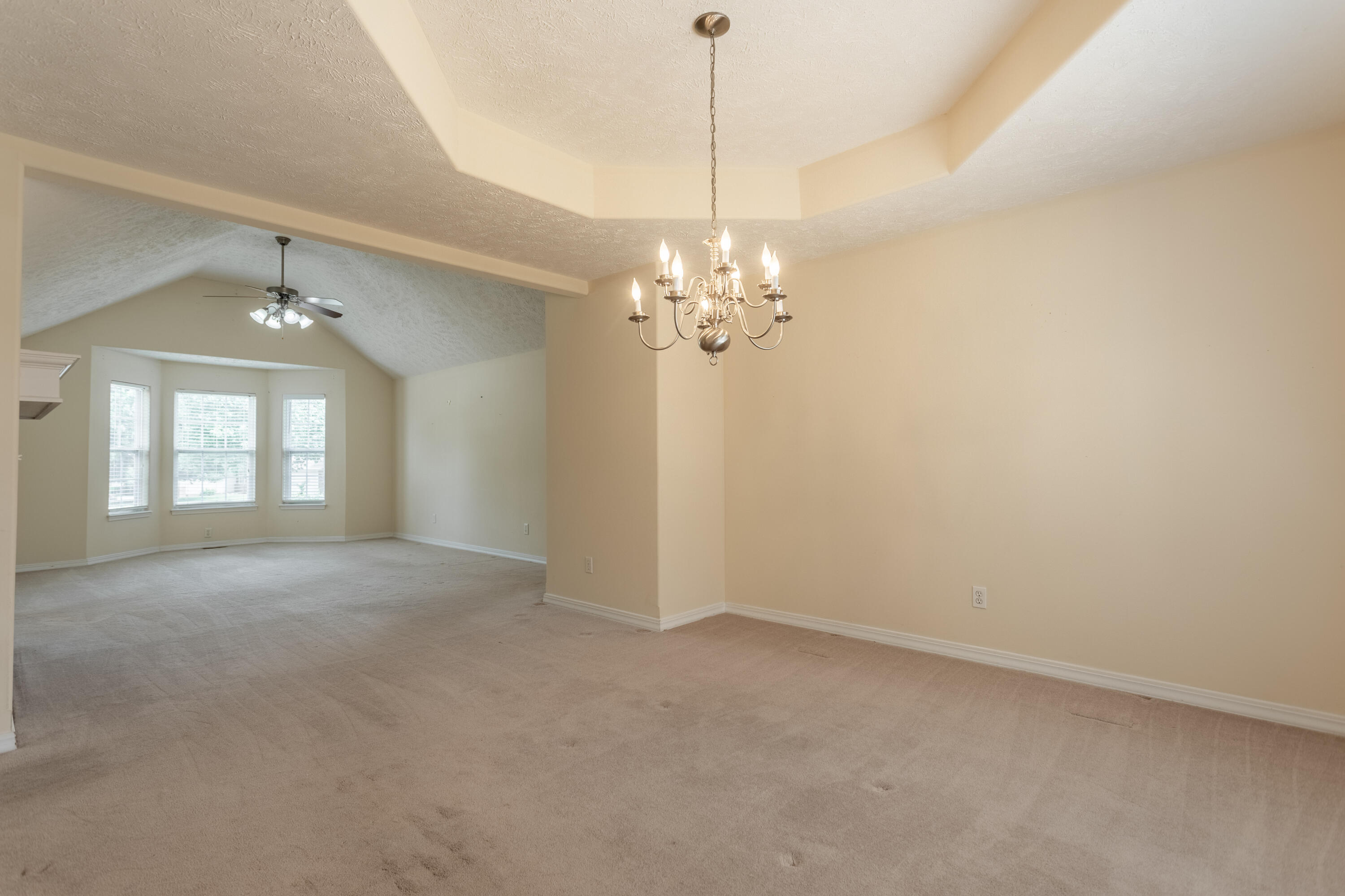 2226 East Kathryn Drive Property Photo 12